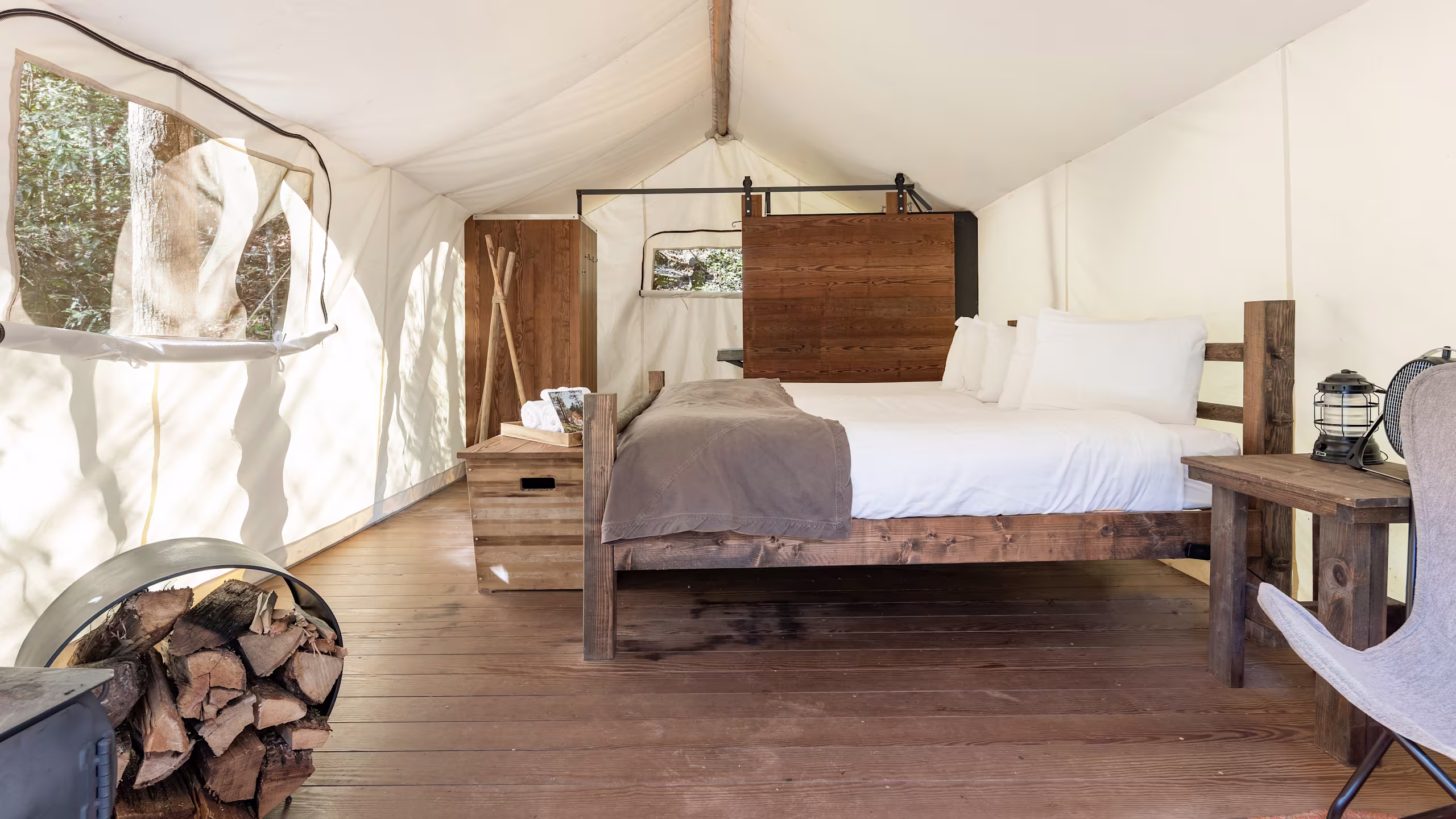 Deluxe with Kids' Tent - Image 2