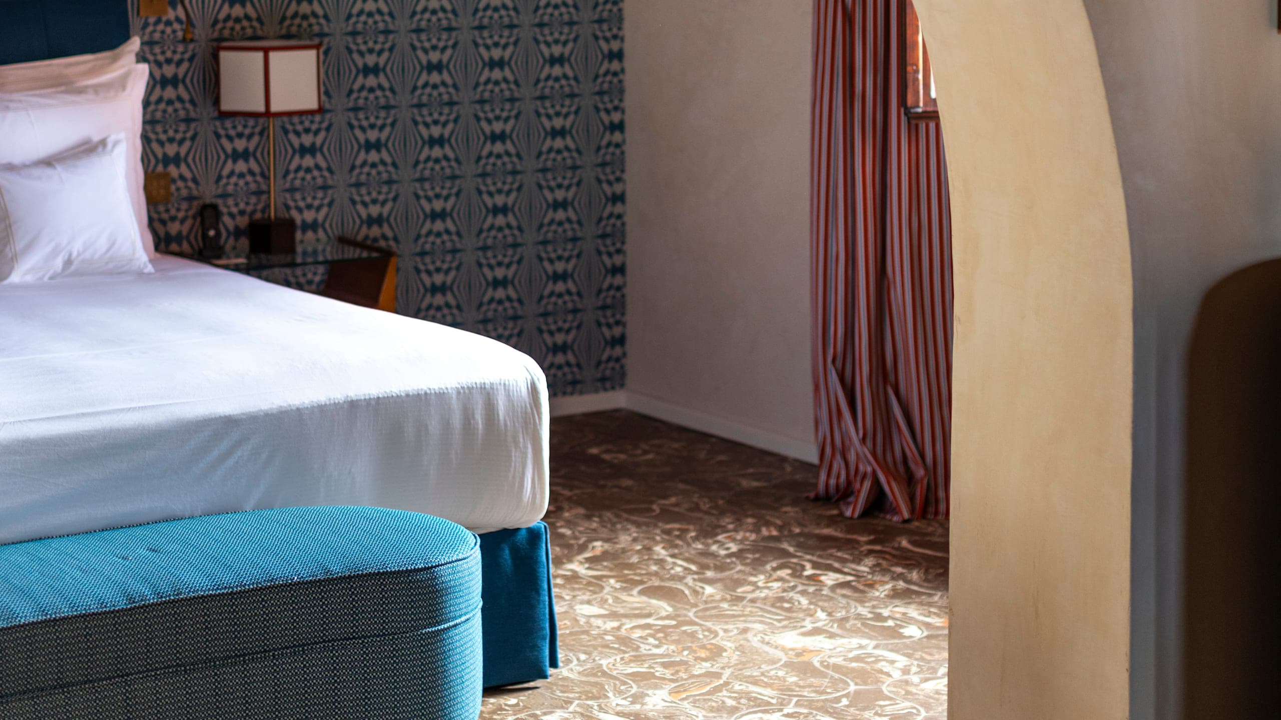 Superior Junior Suite - Image 9