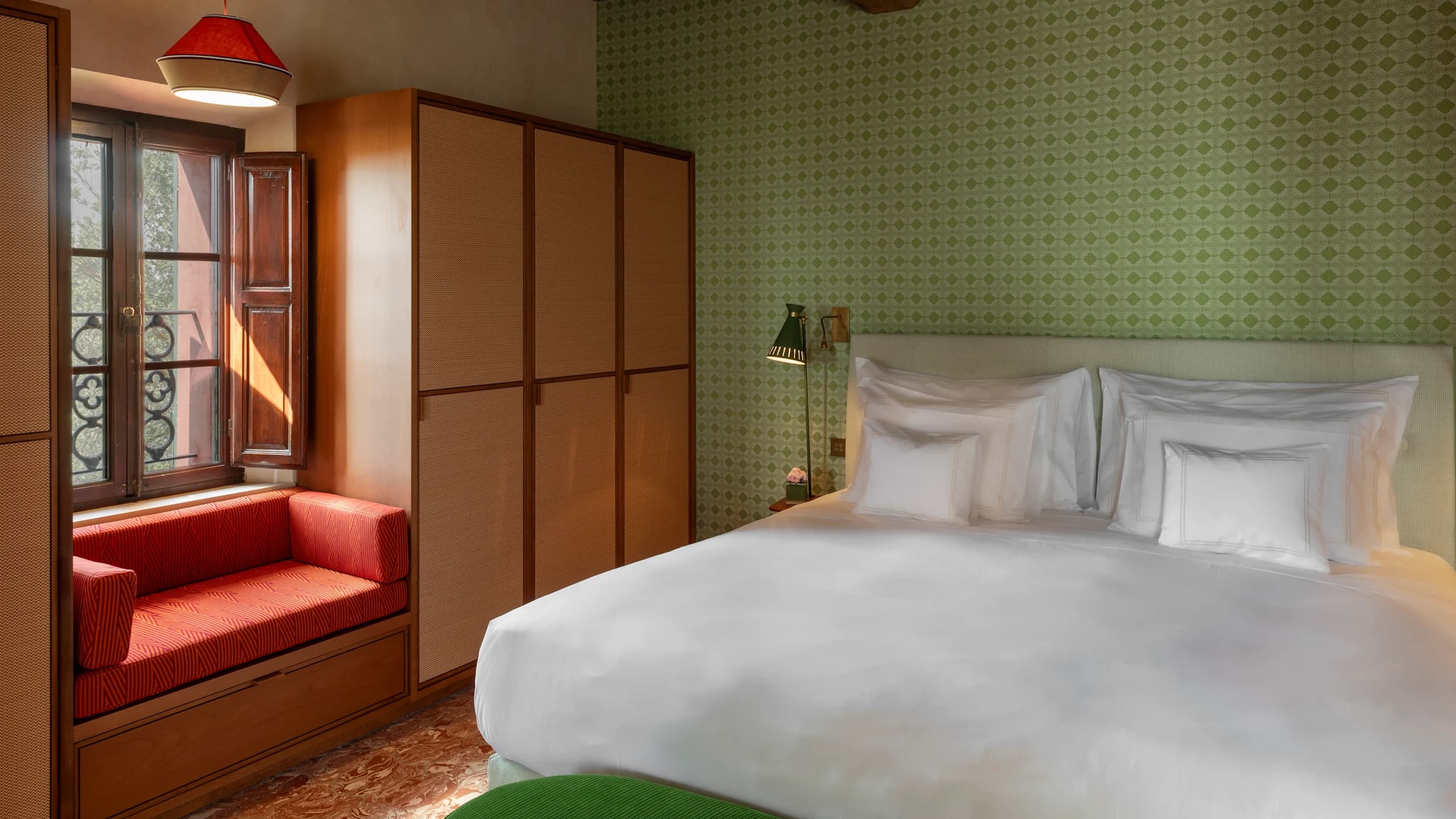 Superior Junior Suite - Image 6