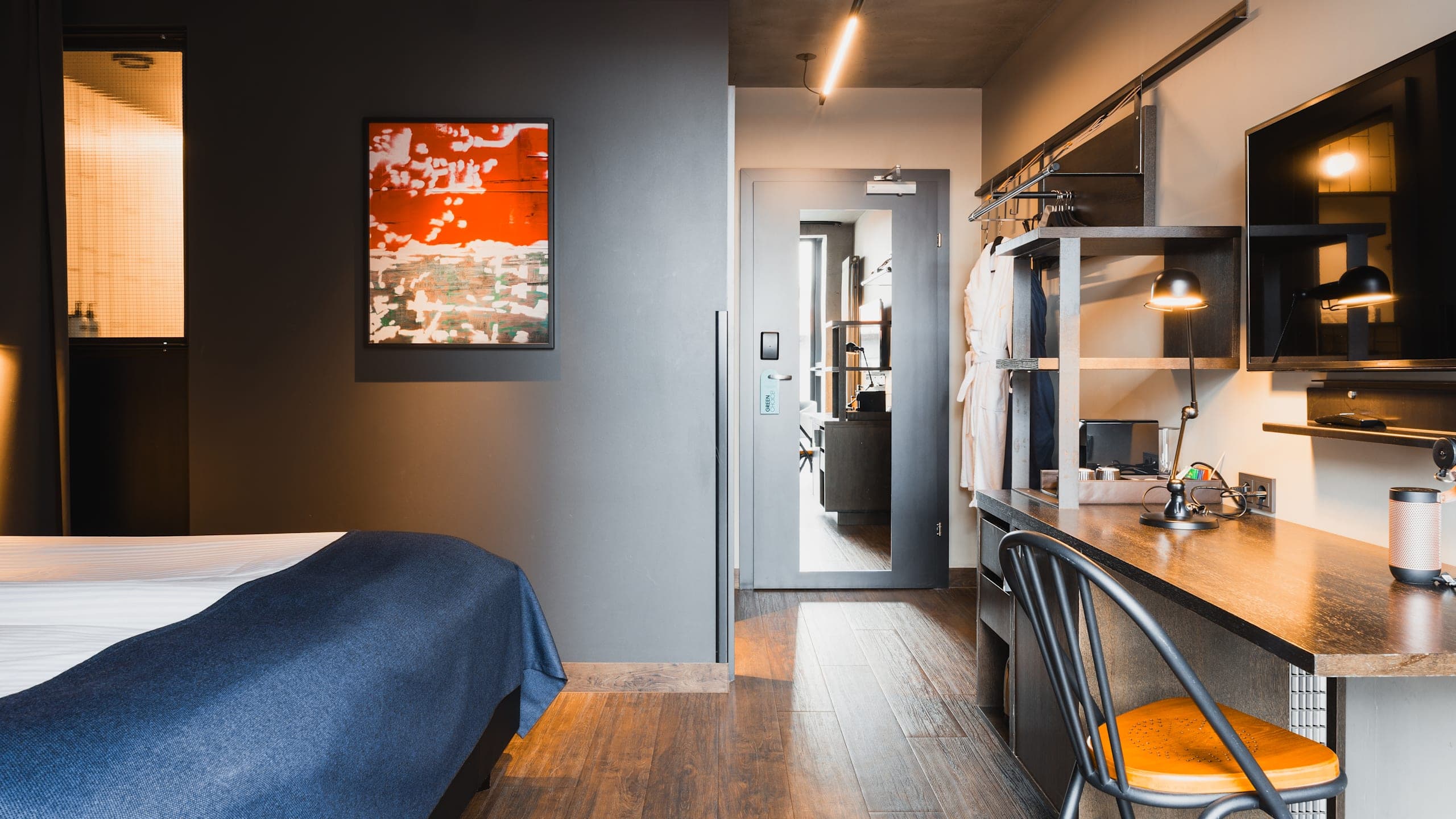 Exeter Hotel - Image 5