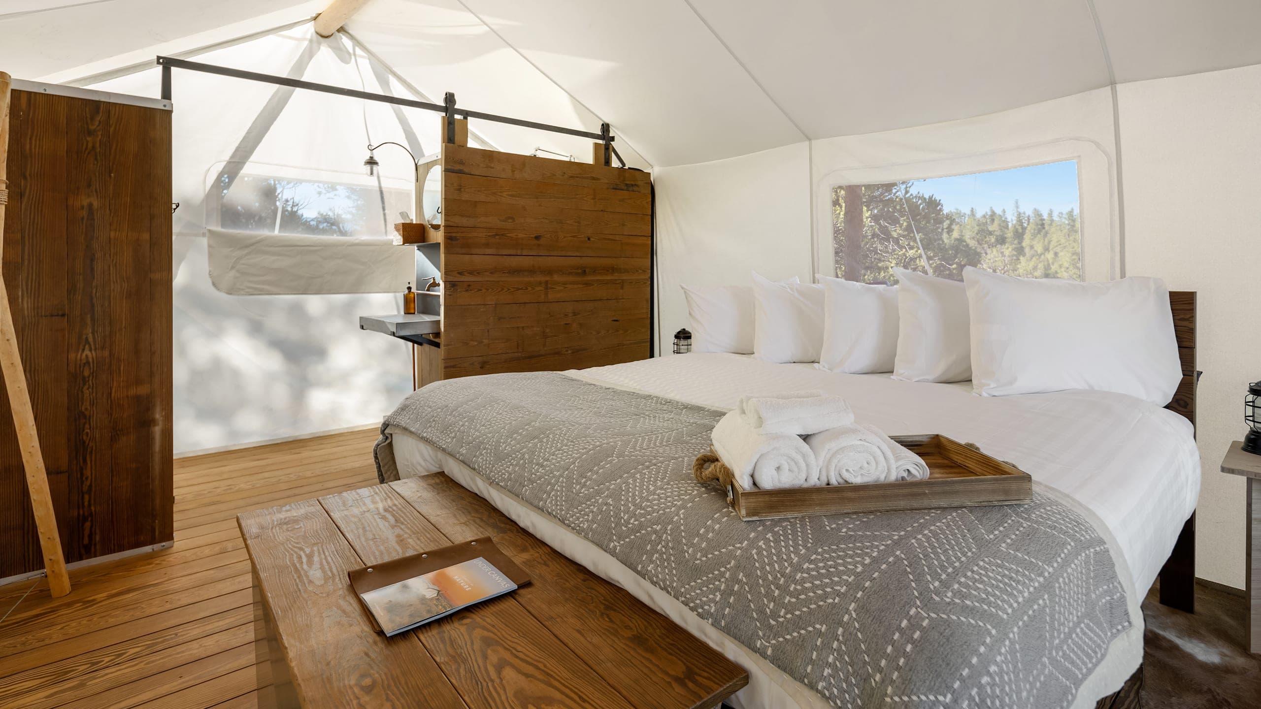 Deluxe Tent - Image 8
