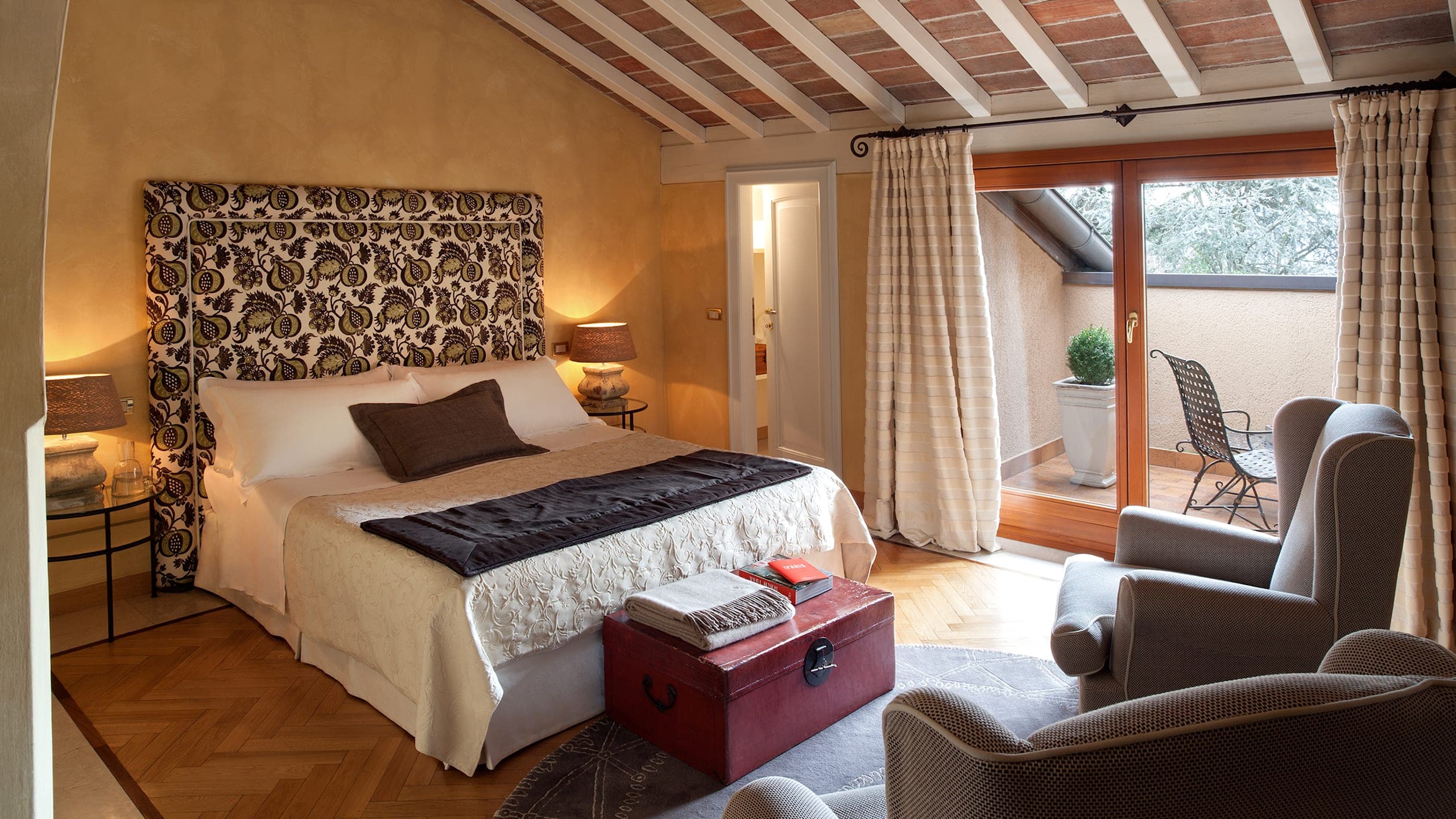 Superior Room - Image 2