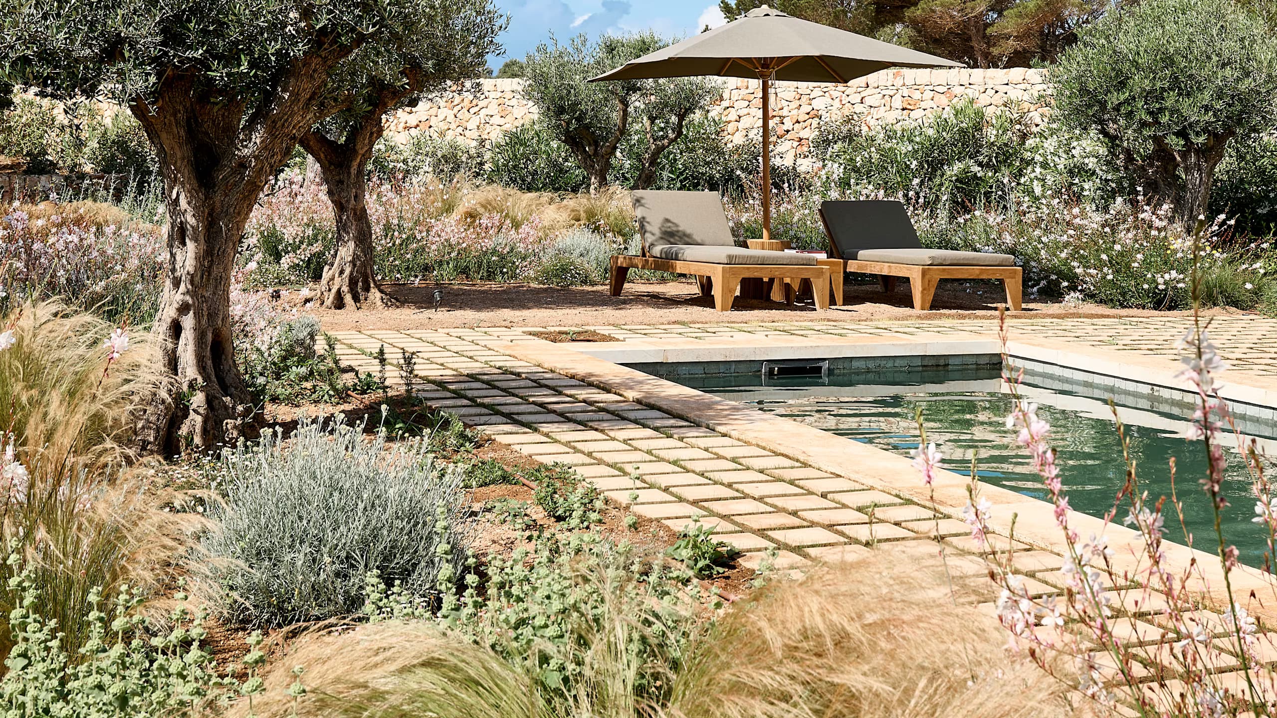 Exclusive Histórica Suite with Private Pool - Image 3