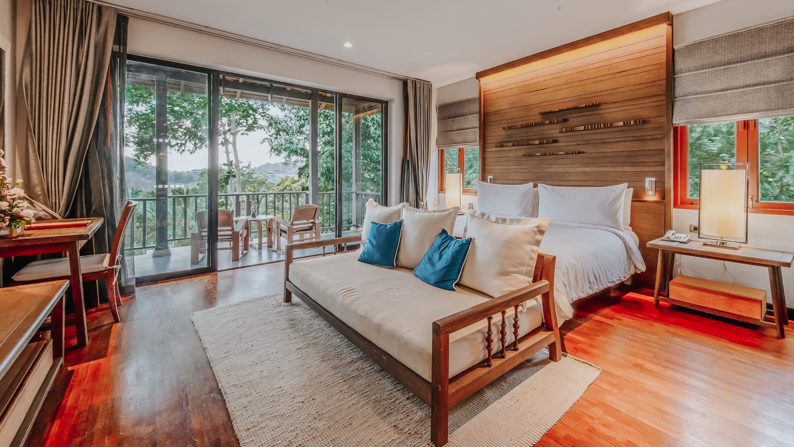 Deluxe Room - Image 1