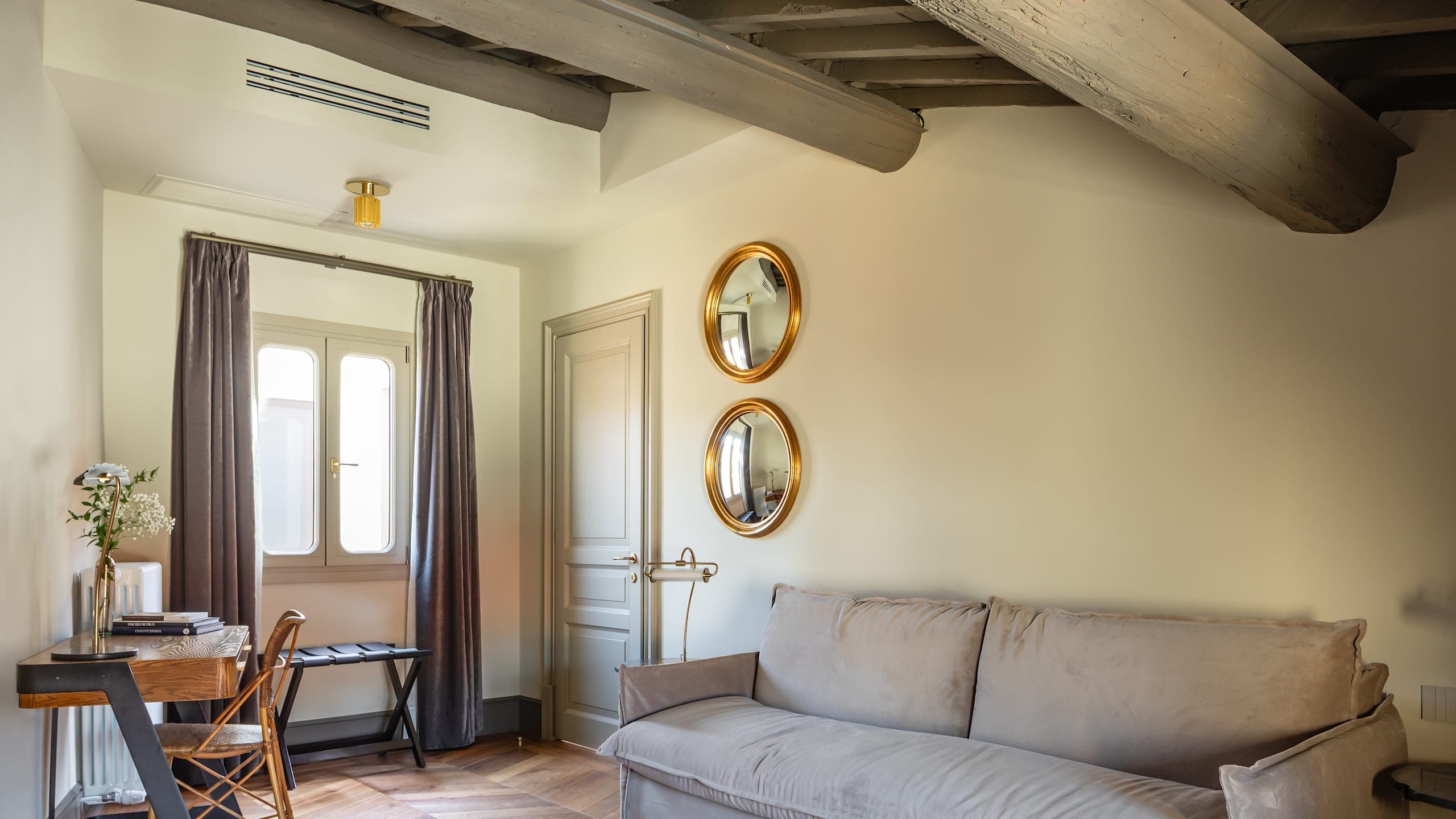 This Time Tomorrow in Florence - Image 3