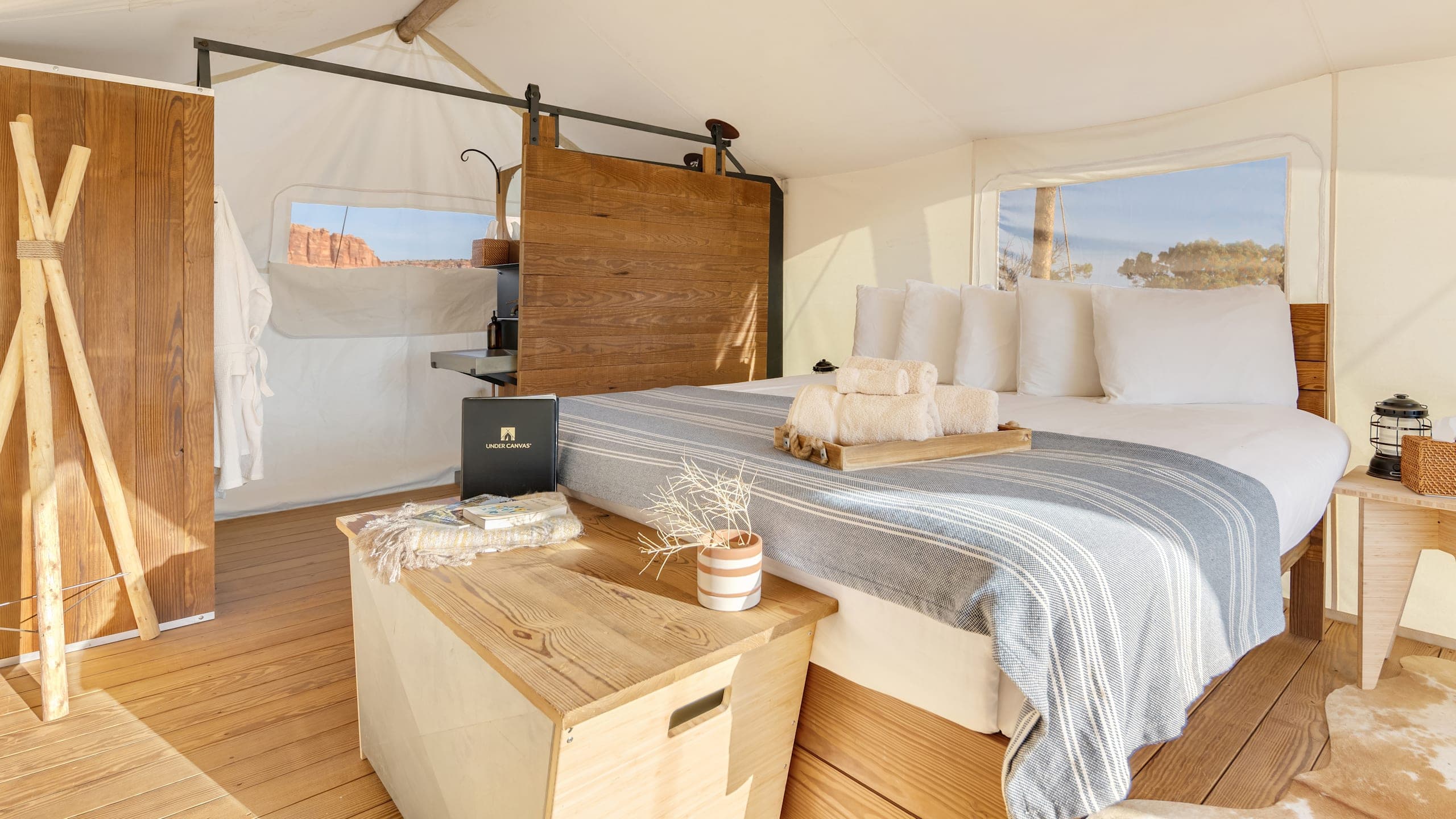 Deluxe with Kids' Tent - Image 1