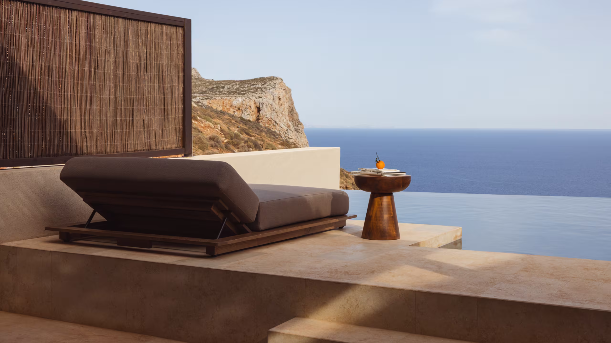 Superior Cave Suite with Outdoor Private Pool and Sea View - Image 4