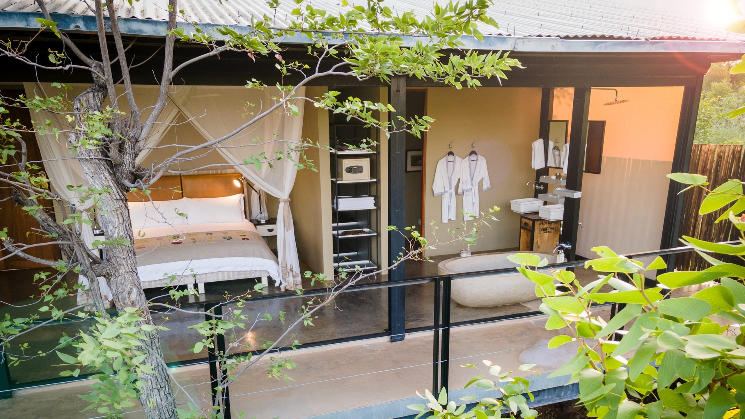 Luxury River View Space - Image 1