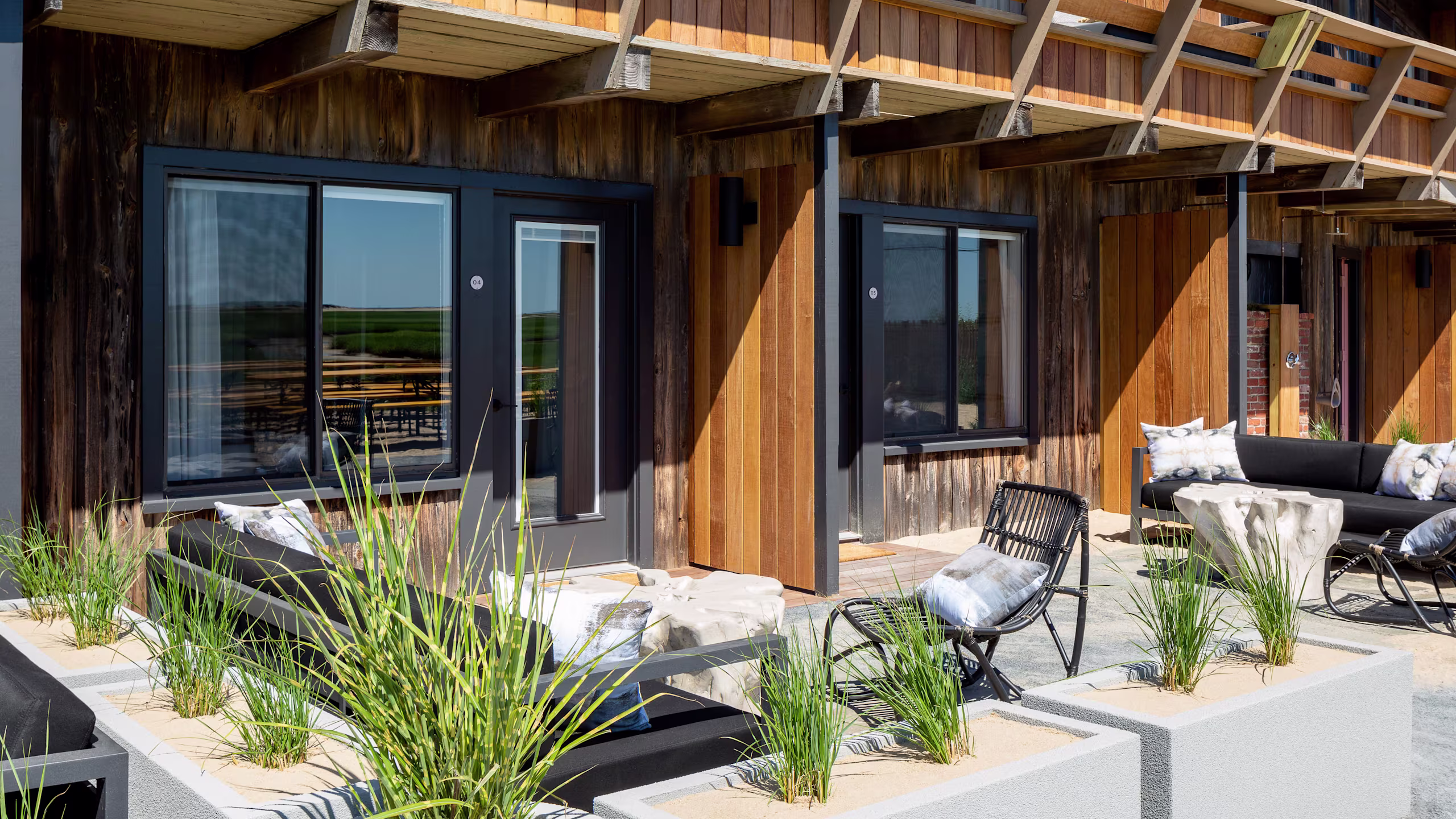 Double Queen Patio - Image 2