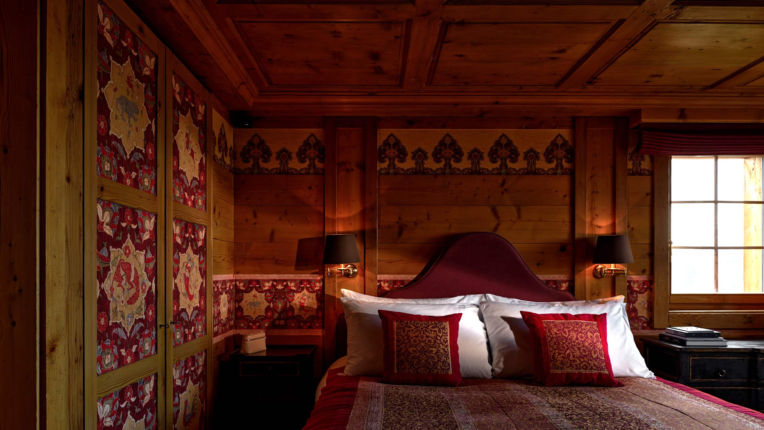 Deluxe Room - Image 8