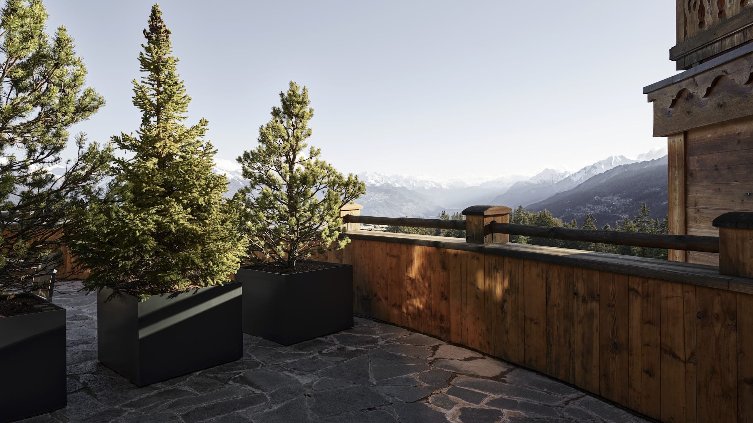 Deluxe Room - Image 5