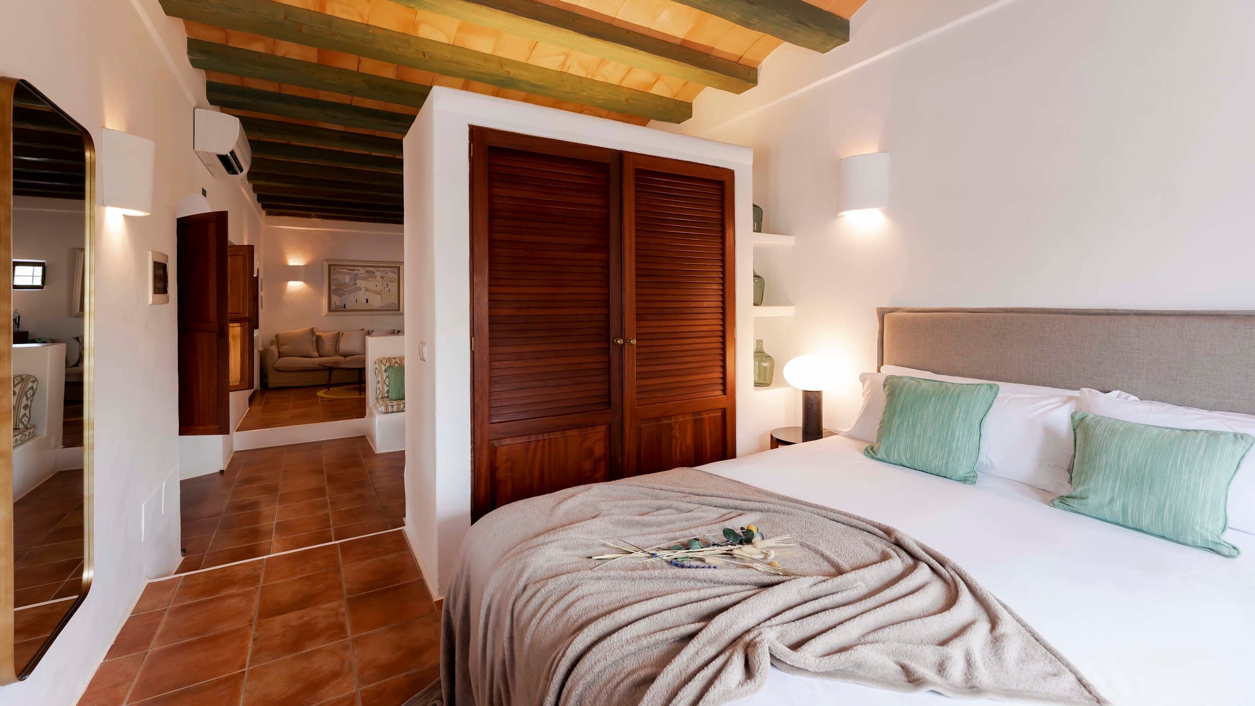 Double Superior Room - Image 3