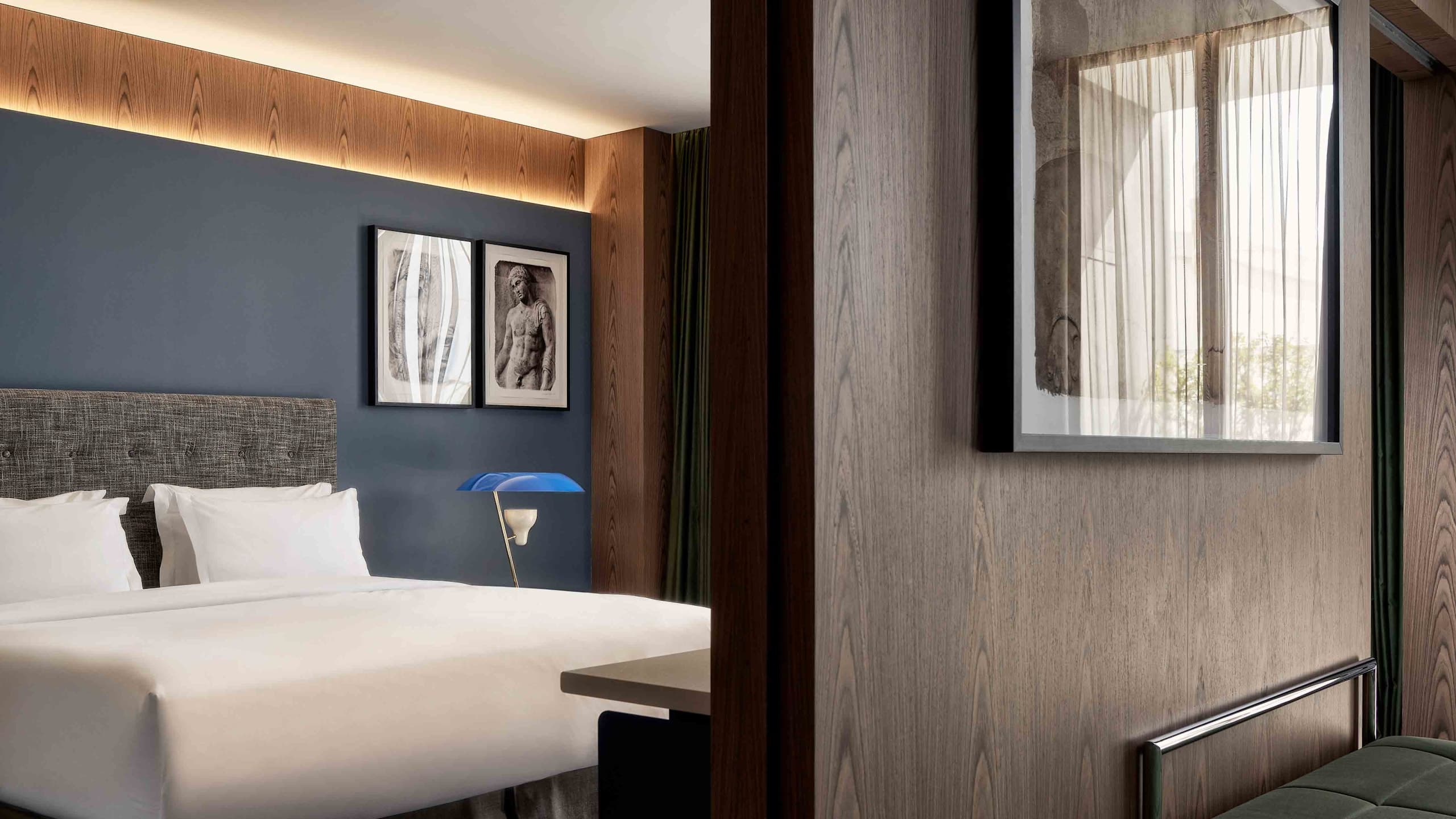 Executive Suite - Image 4