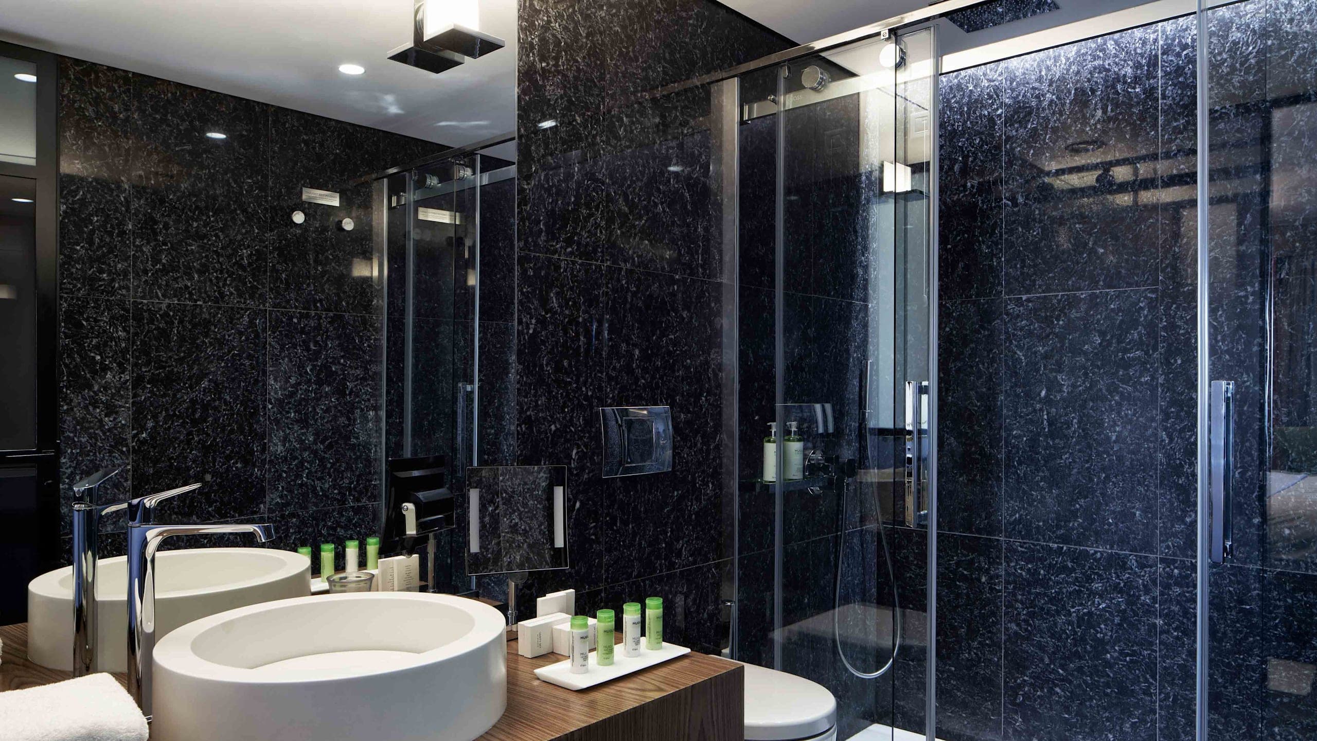 Executive Suite - Image 1