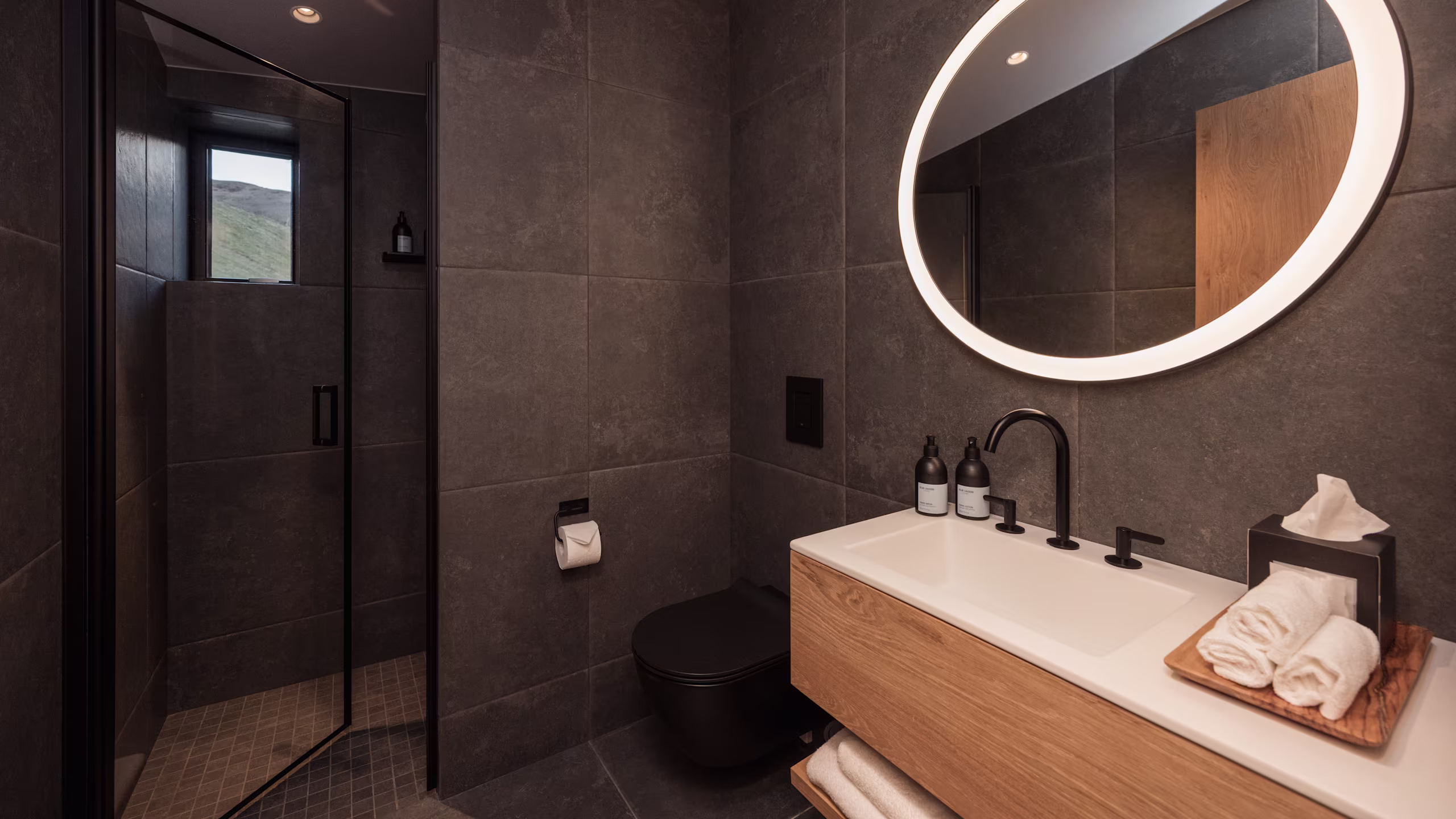 Highland Base Hotel - Image 5