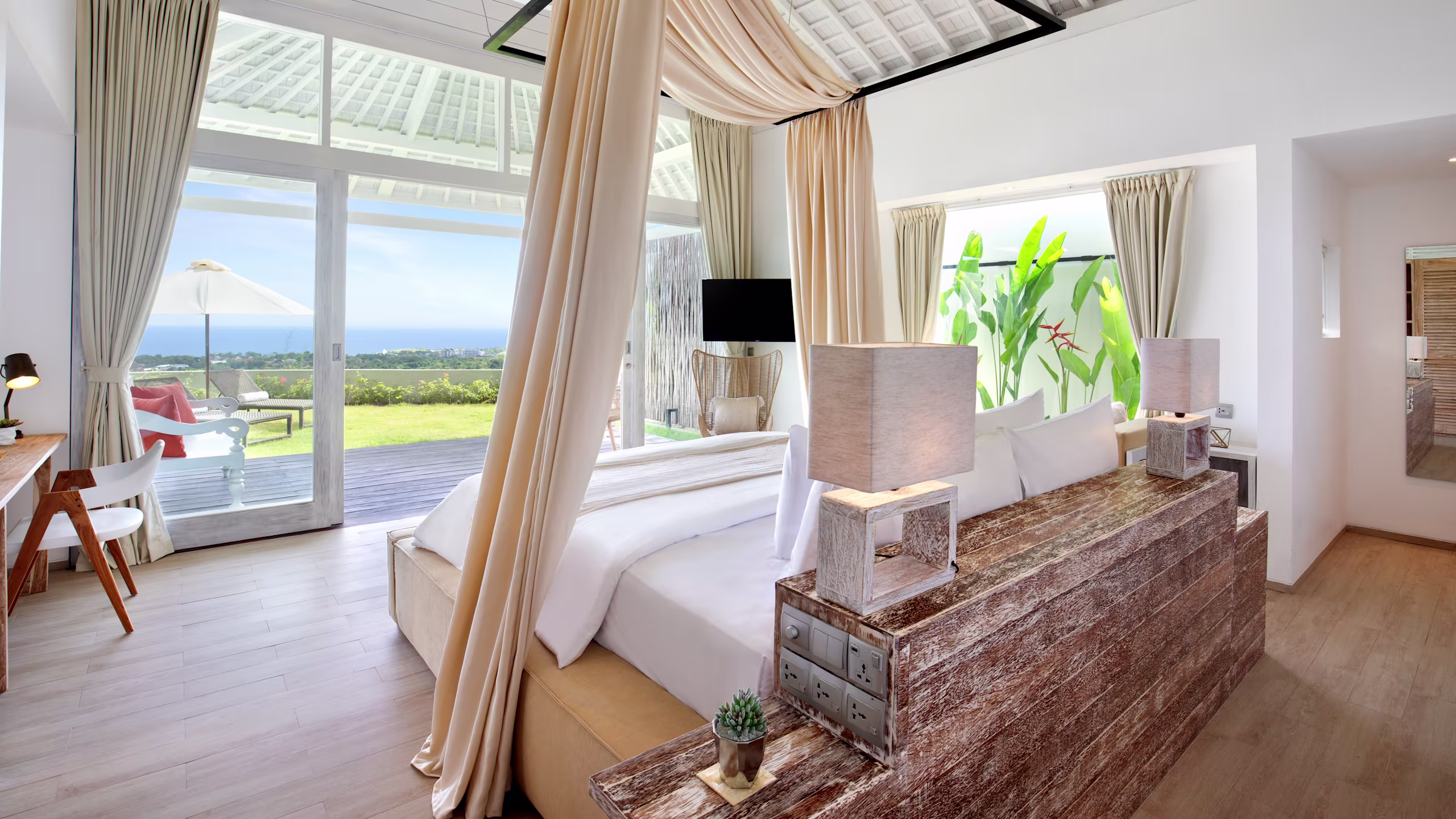 Studio Bedroom Ocean View Villa - Image 3
