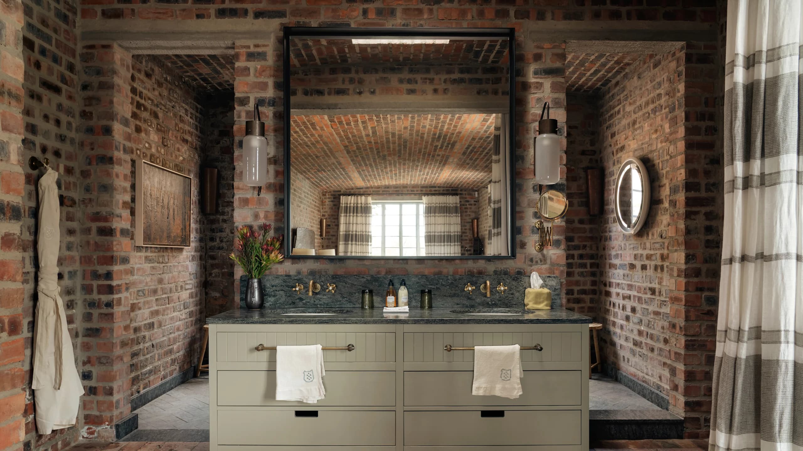 Valley Suite - Image 2