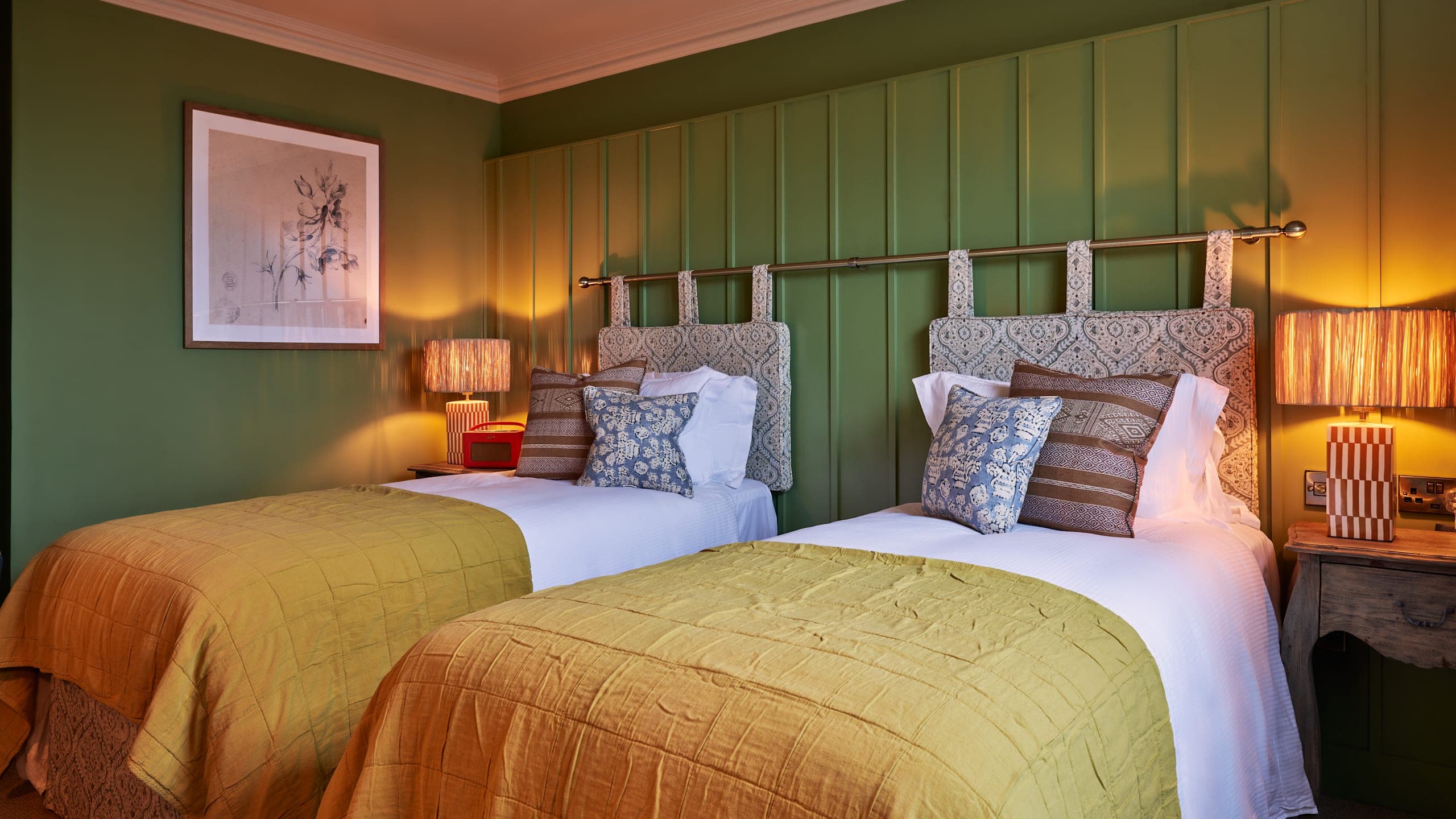 Really Comfy Room - Image 4