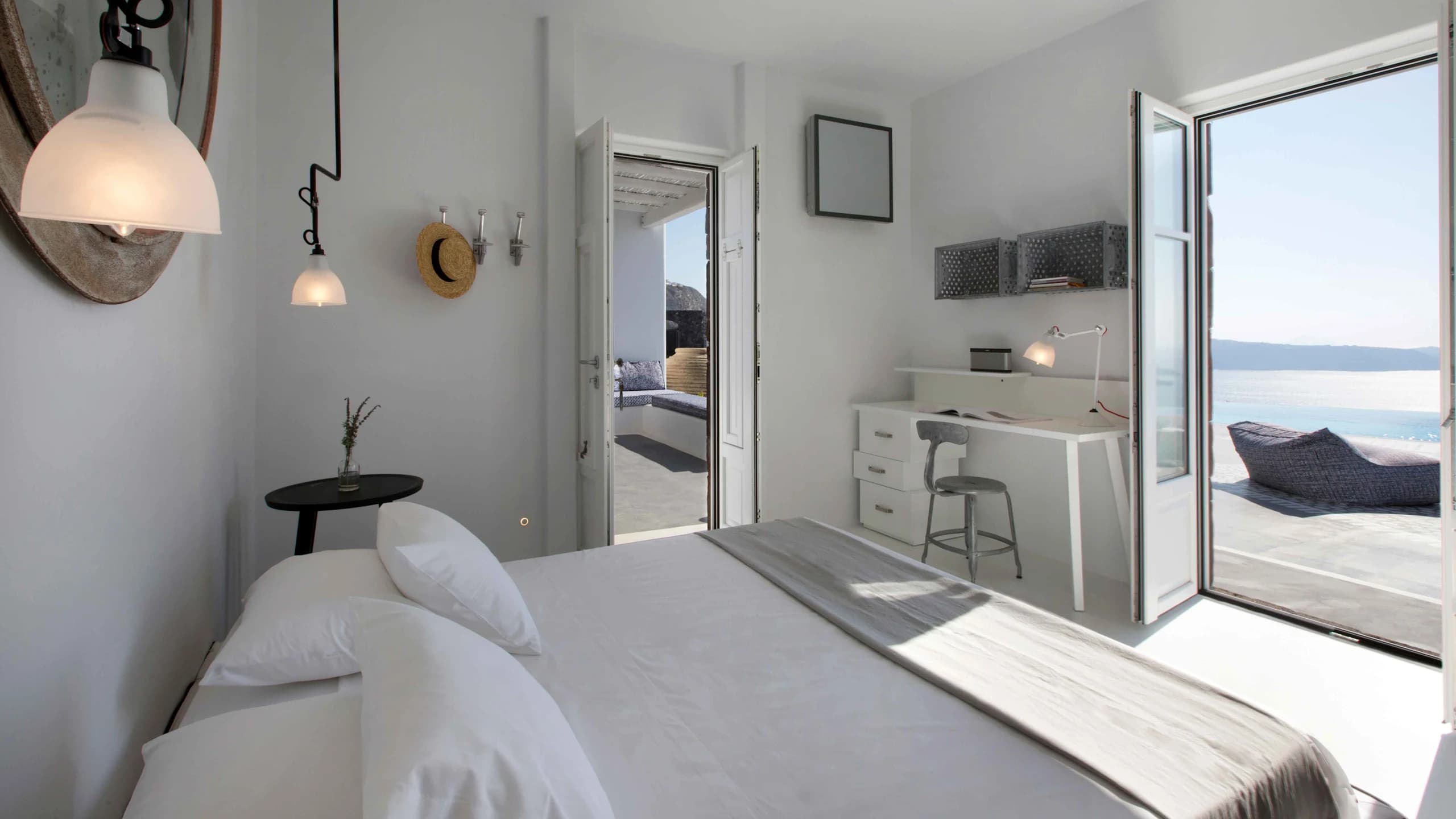 Erosantorini - Image 5
