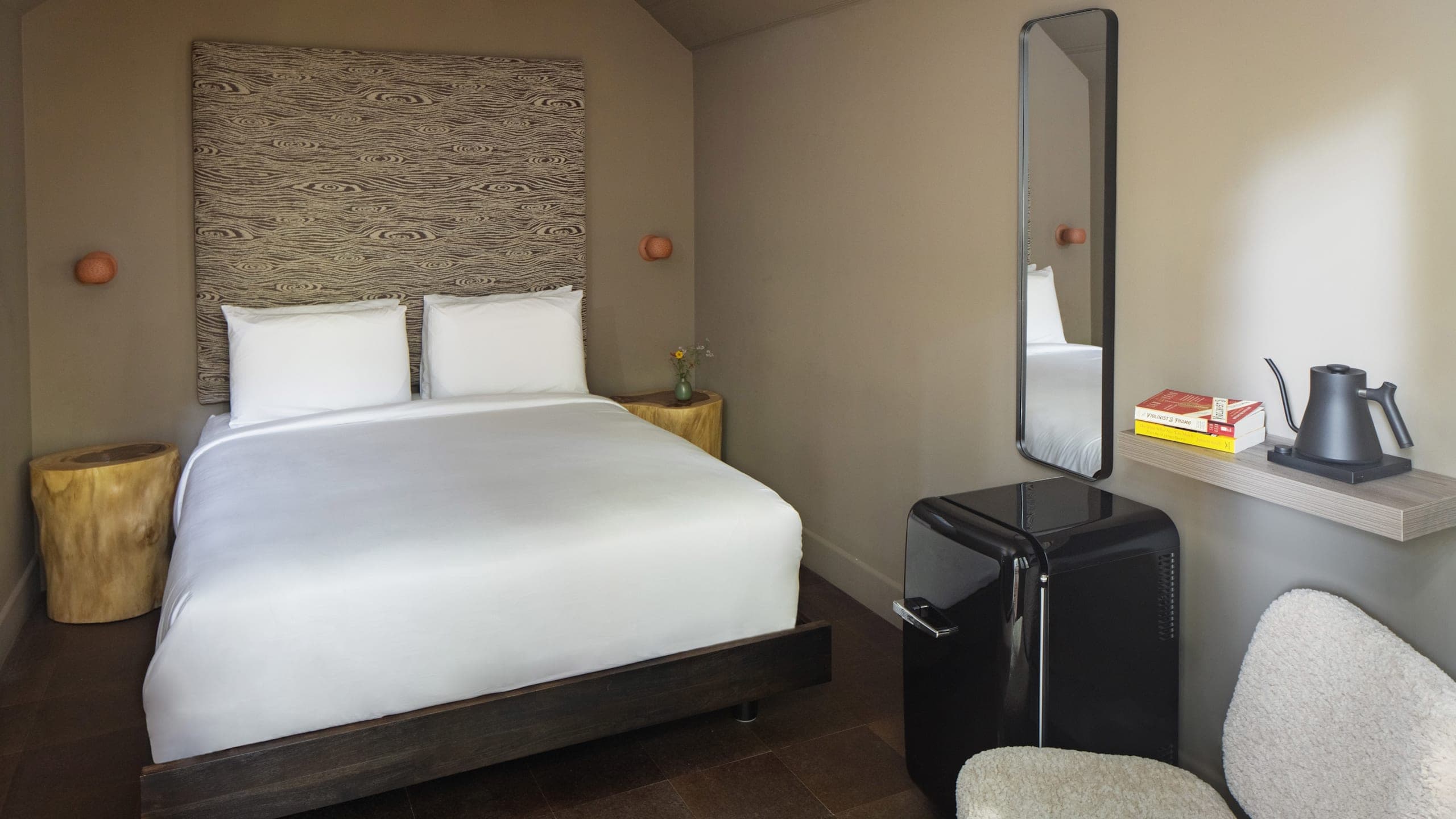 Redwood Cabin | Queen | Under Redwoods - Image 5