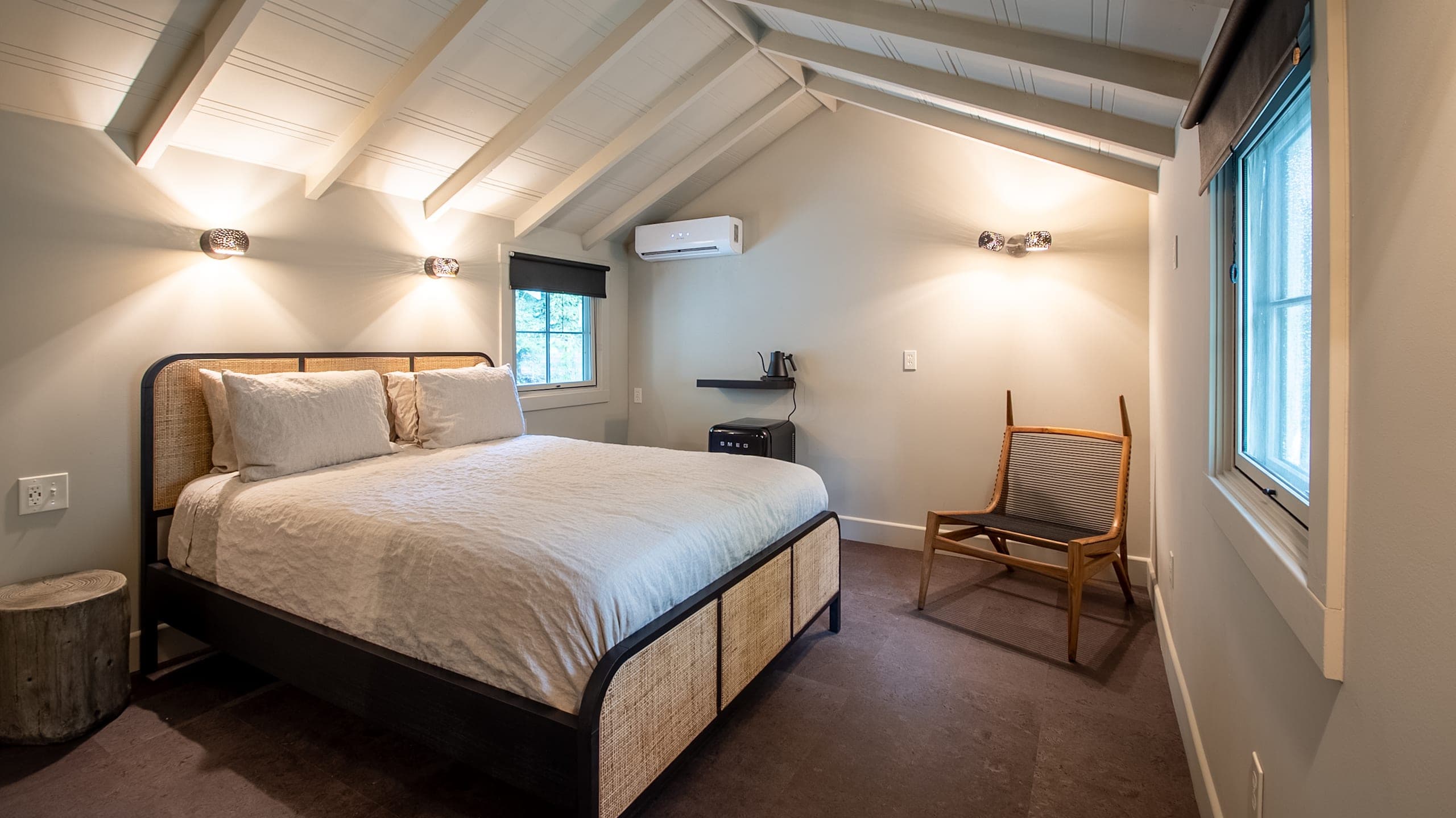 Roadside Cabin | Queen Bed - Image 2