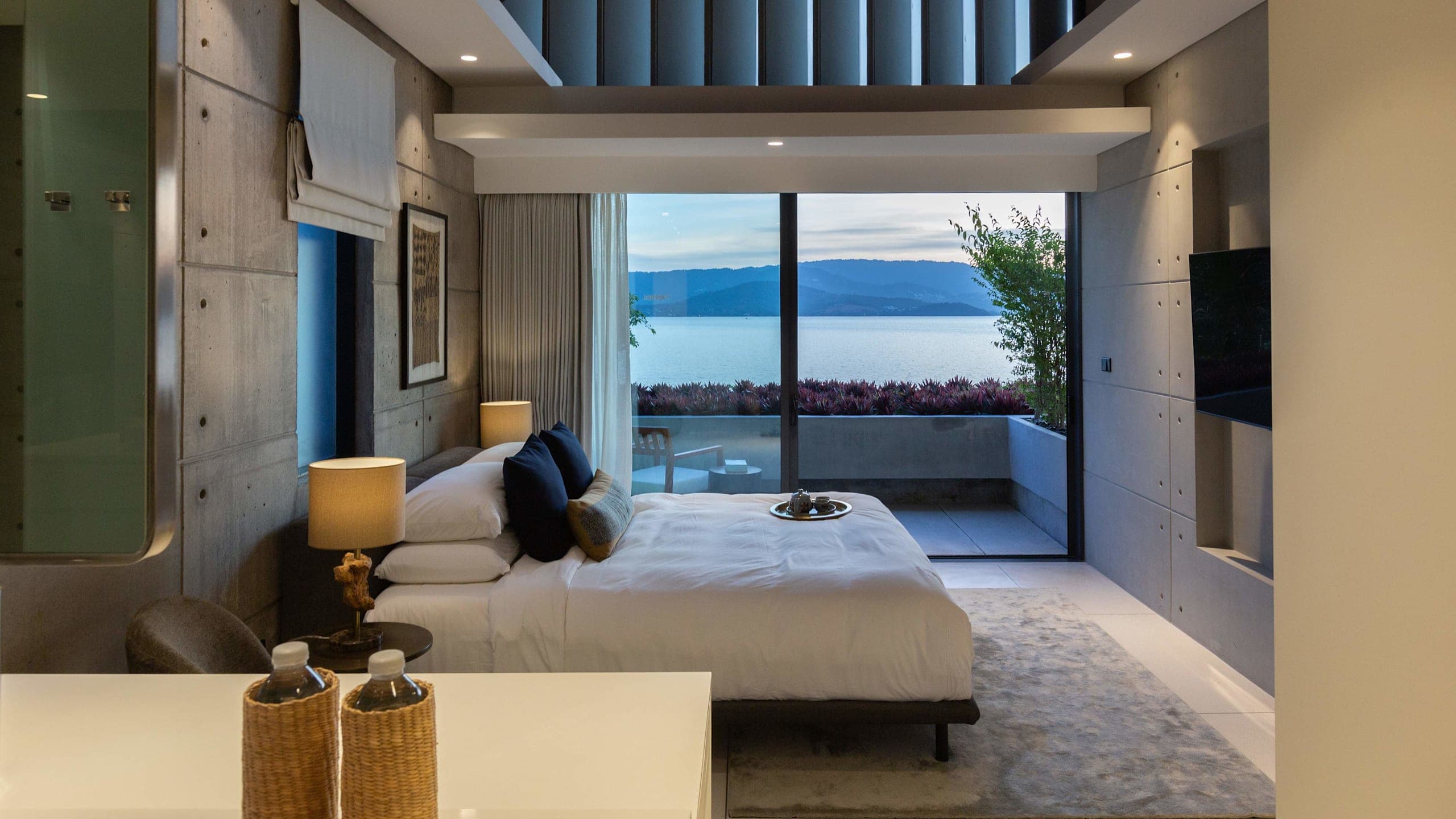 Three-bedroom Beachfront - Villa Syrah - Image 9