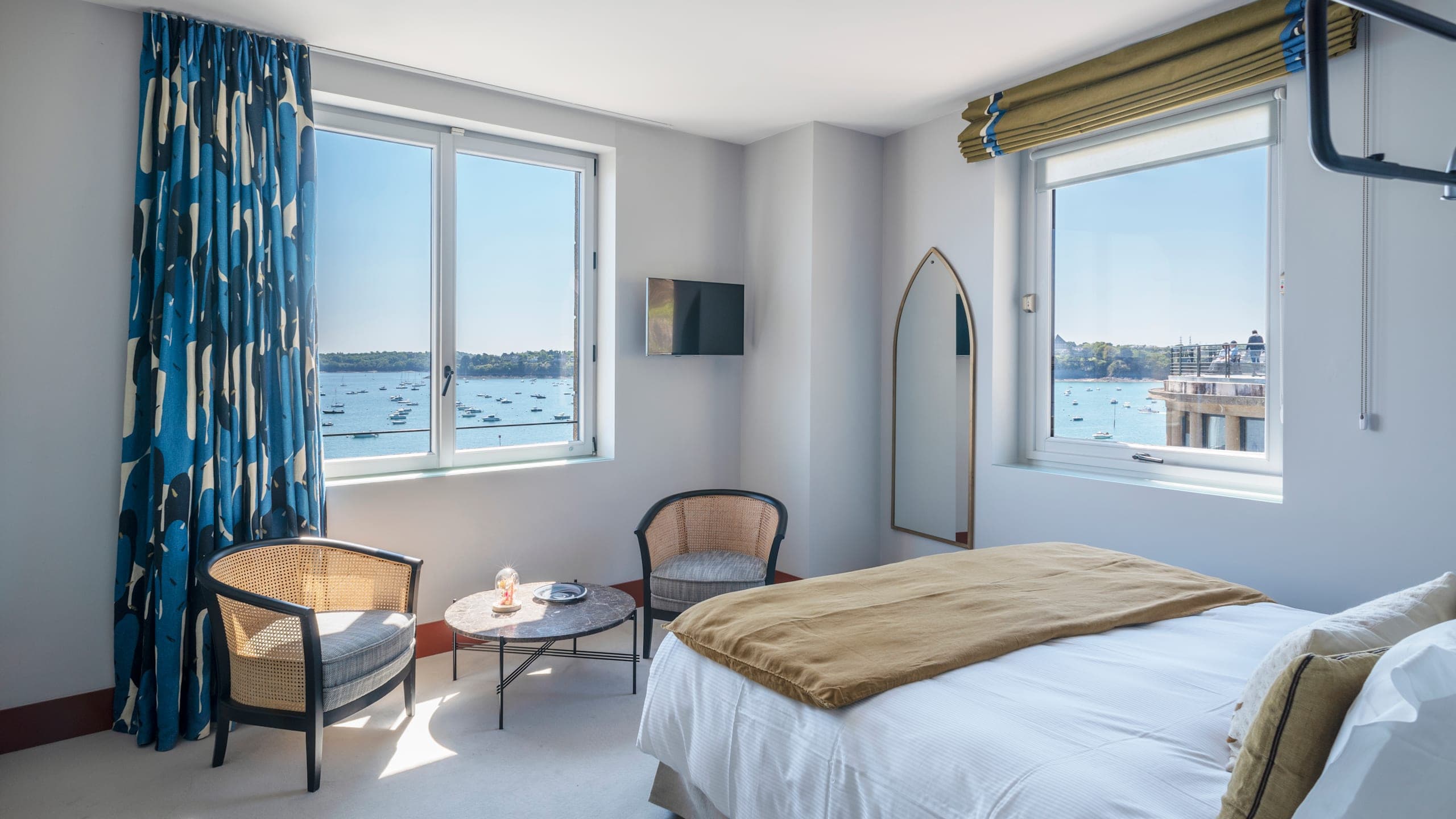 Superior Room with Sea View - Image 4