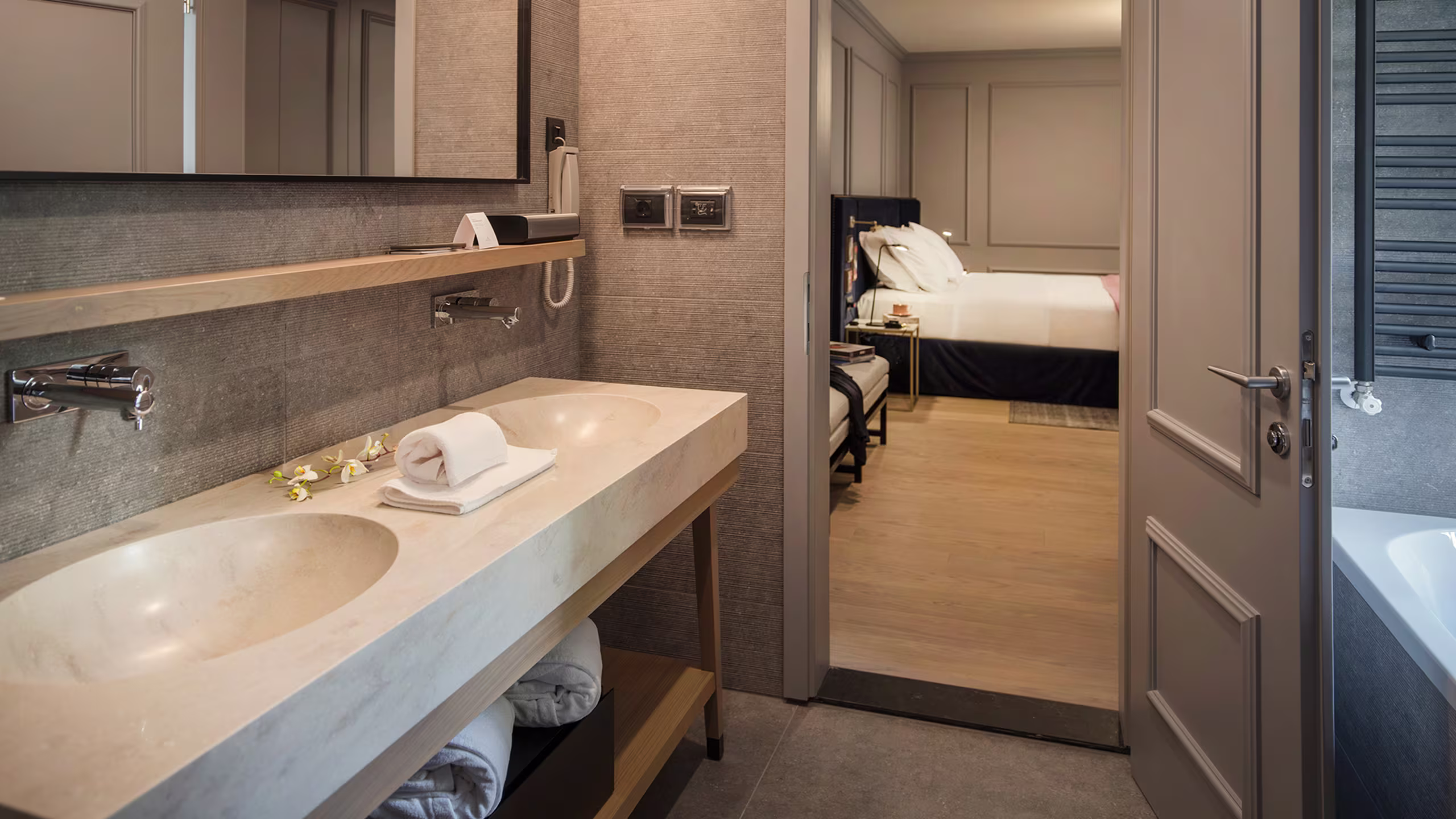 Classic Room - Image 1