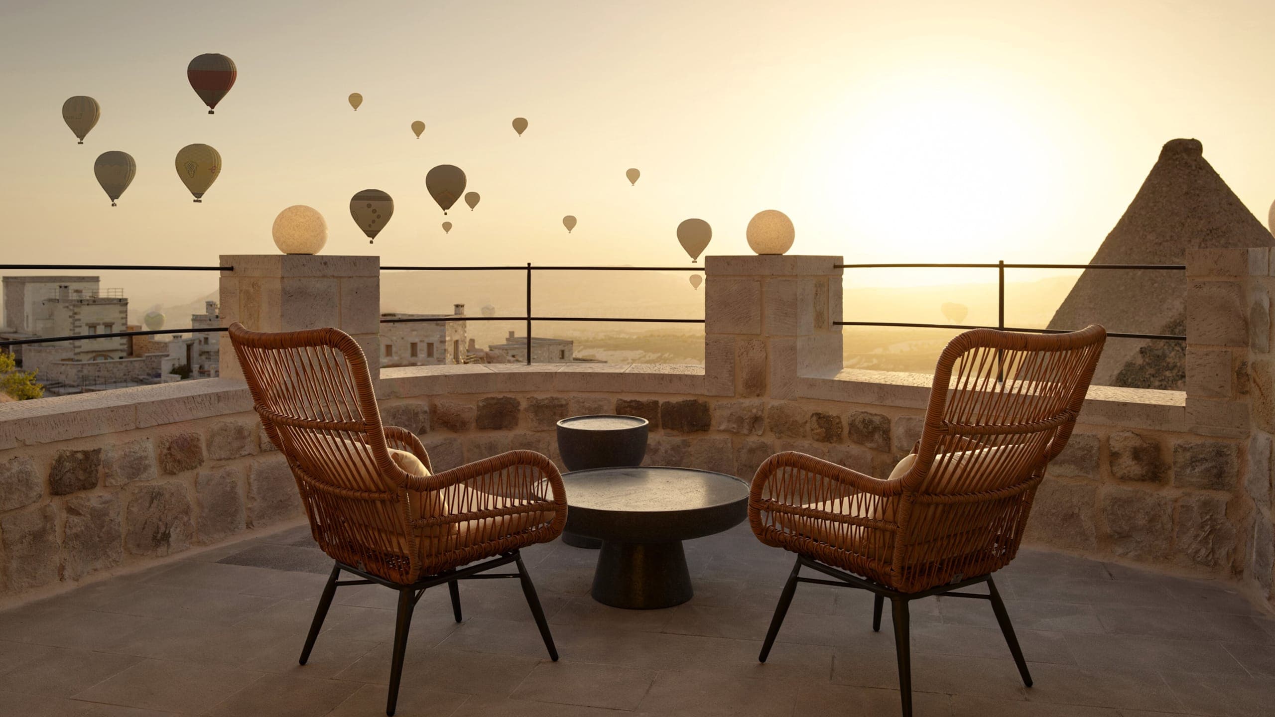 Deluxe Room - Image 3