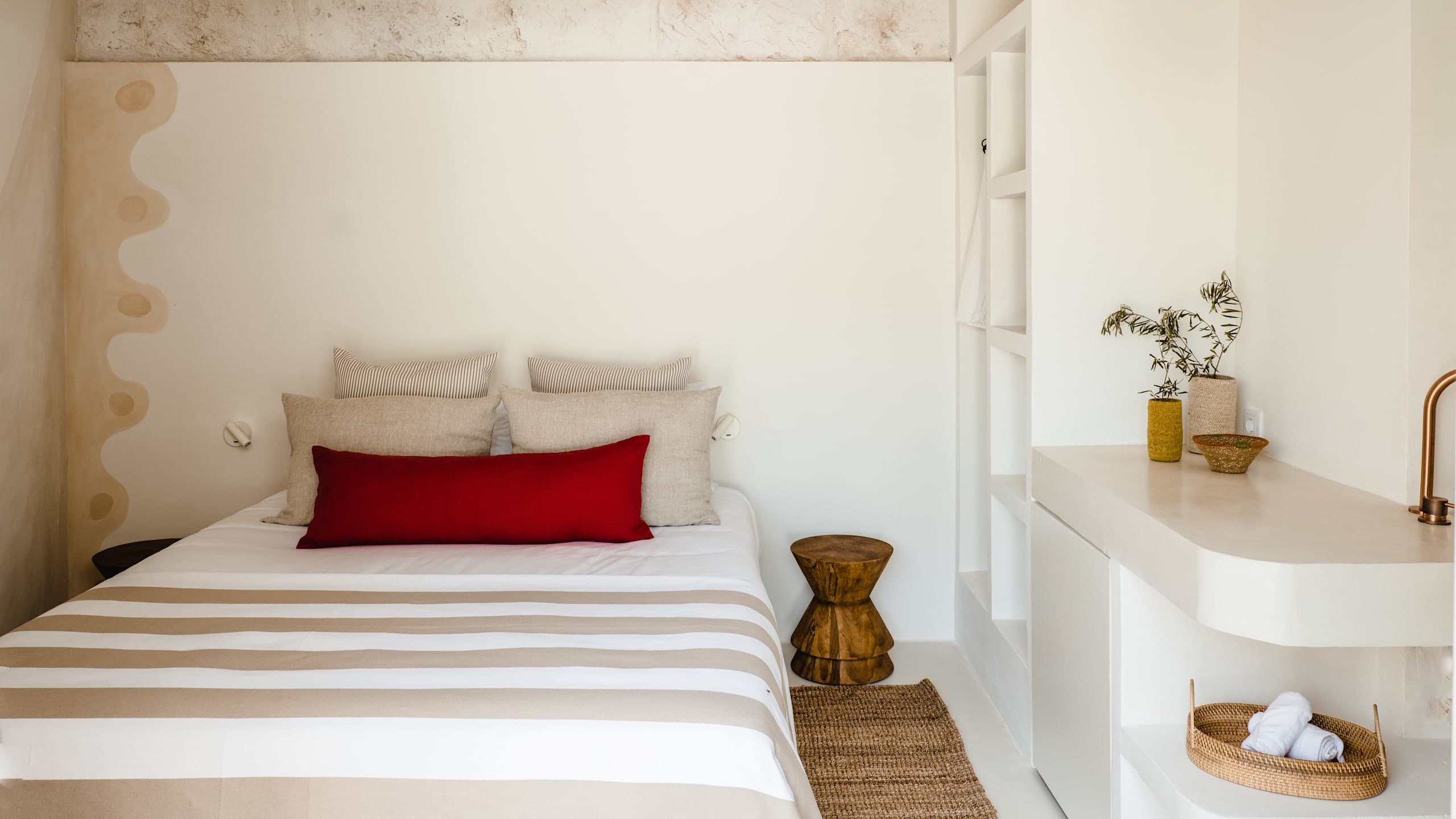 Deluxe Room with Garden - Image 7