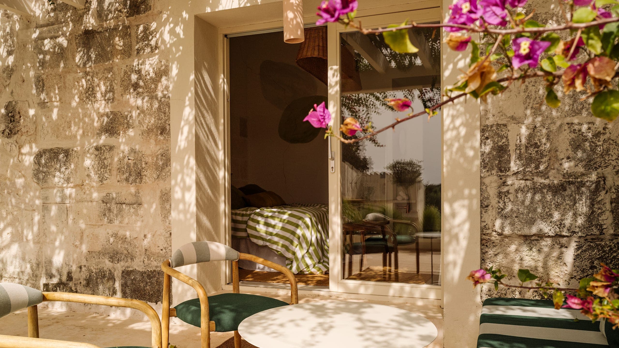 Deluxe Room with Garden - Image 2