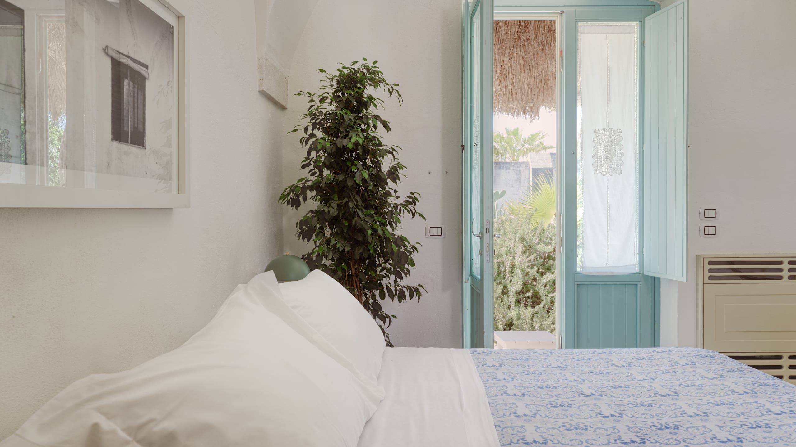 Deluxe Room with Patio - Image 1