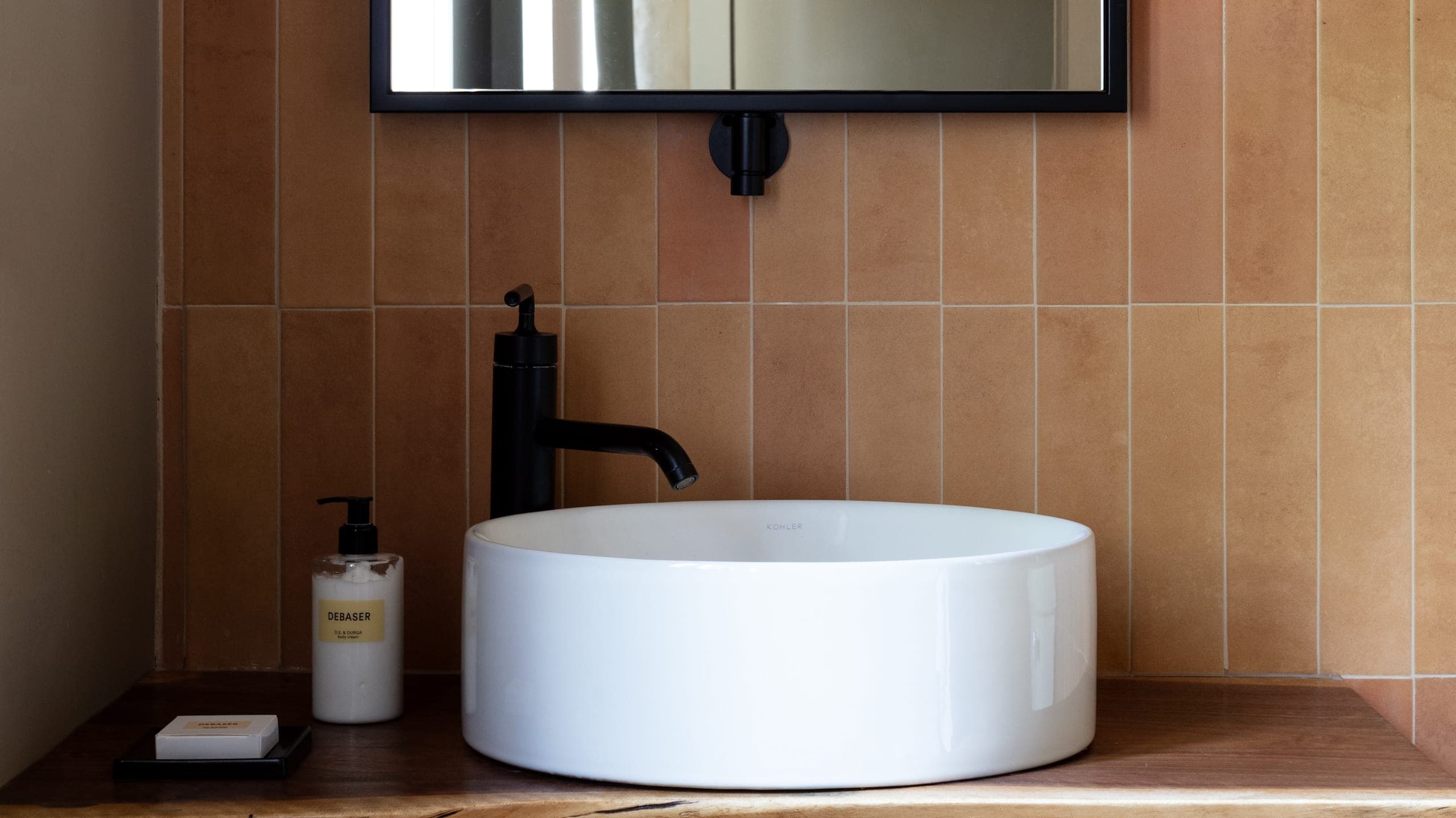 King Deluxe - Image 2