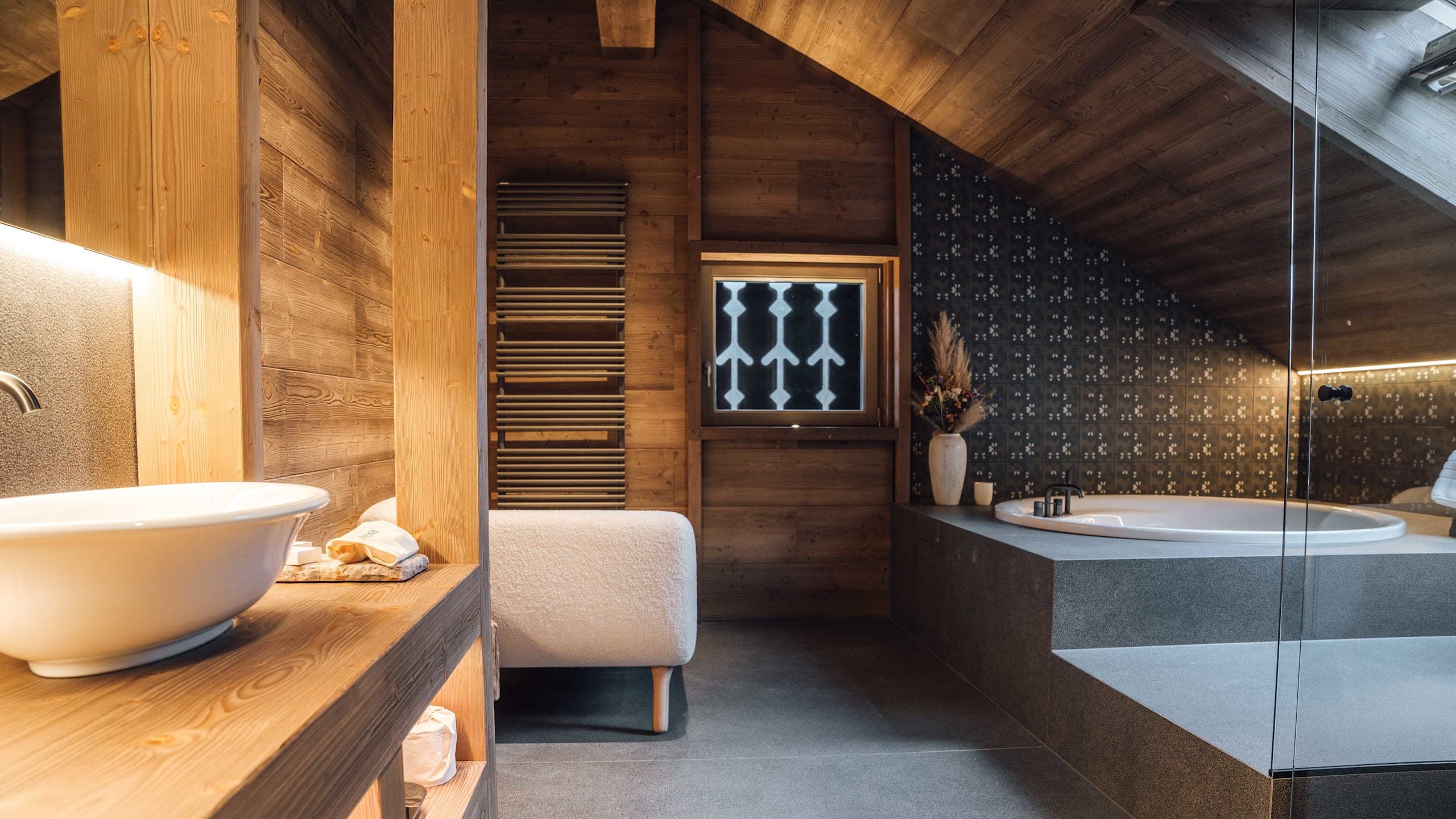 Exclusive Suite with Spa Bath - Princess Marina - Image 1