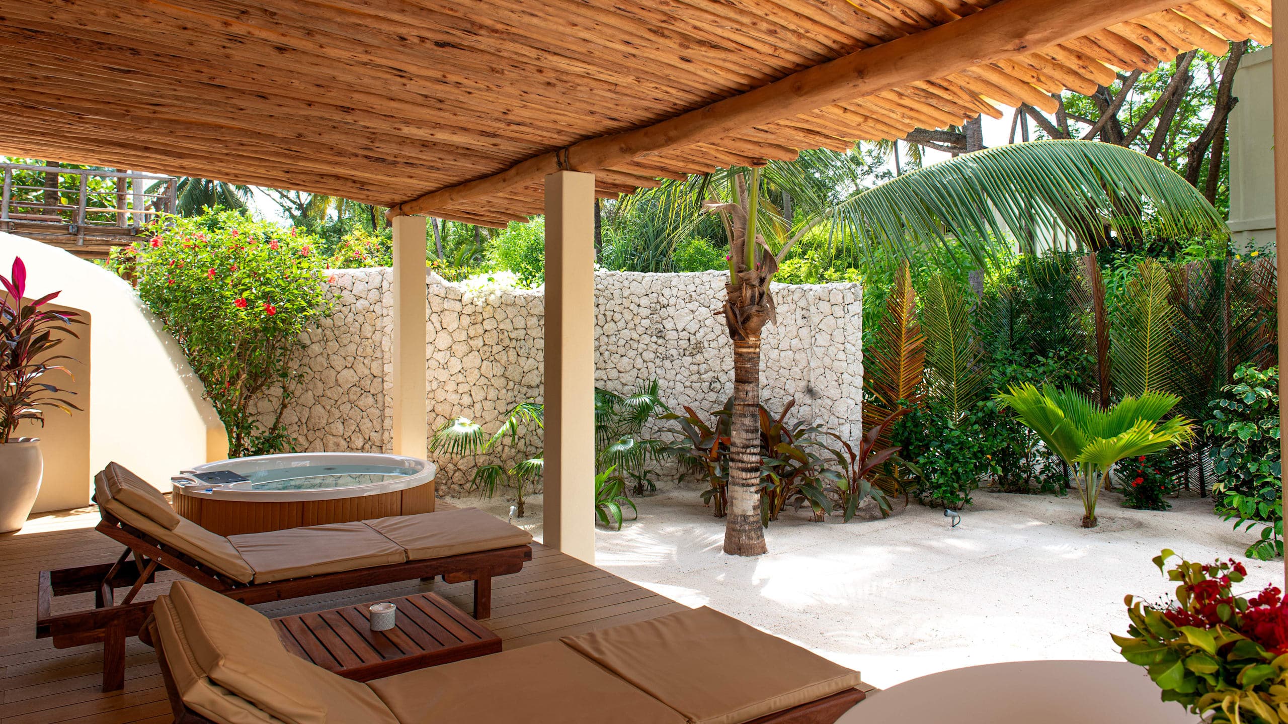 Garden Villa with Hot Tub - Image 5