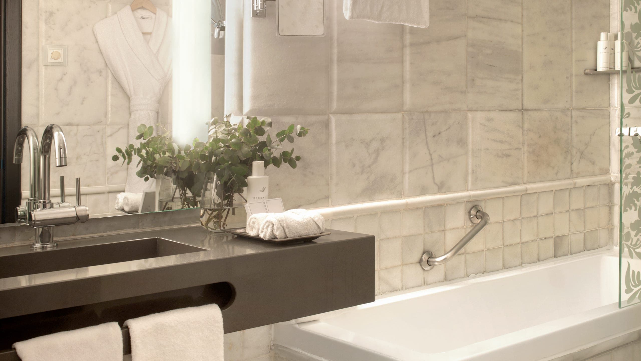 Unico Exterior - Image 2