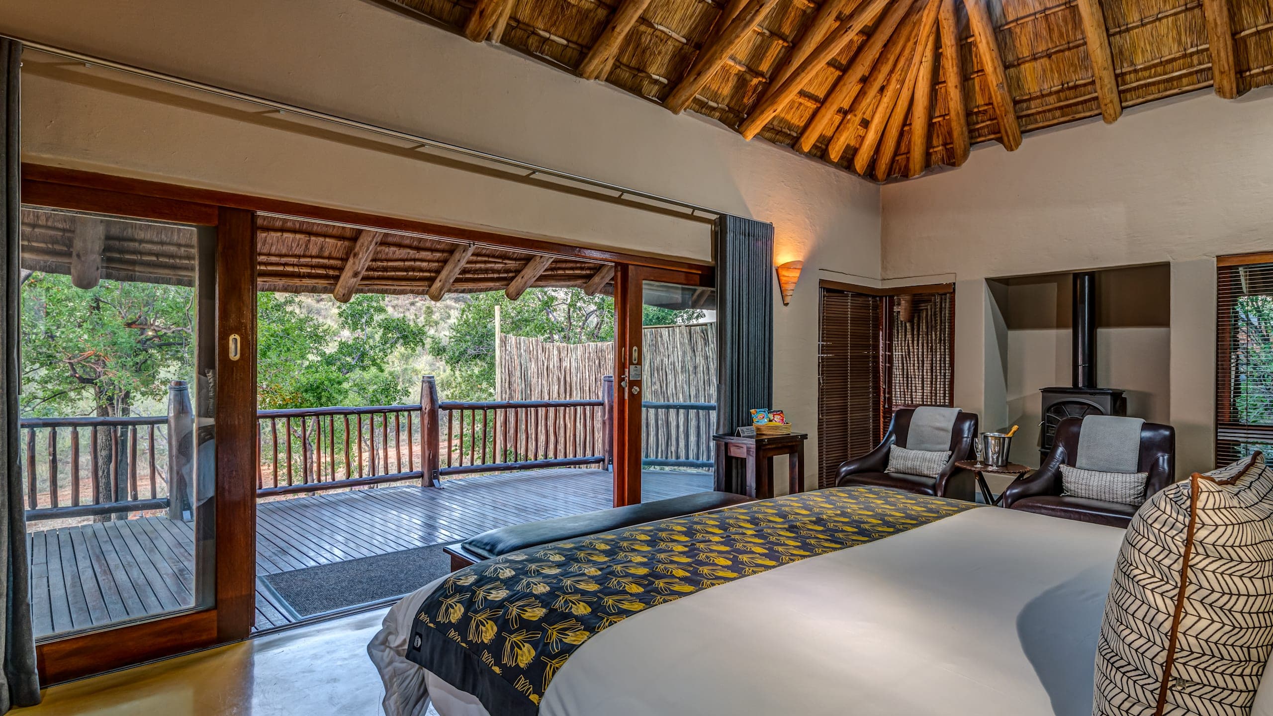 Luxury Suite - Image 7