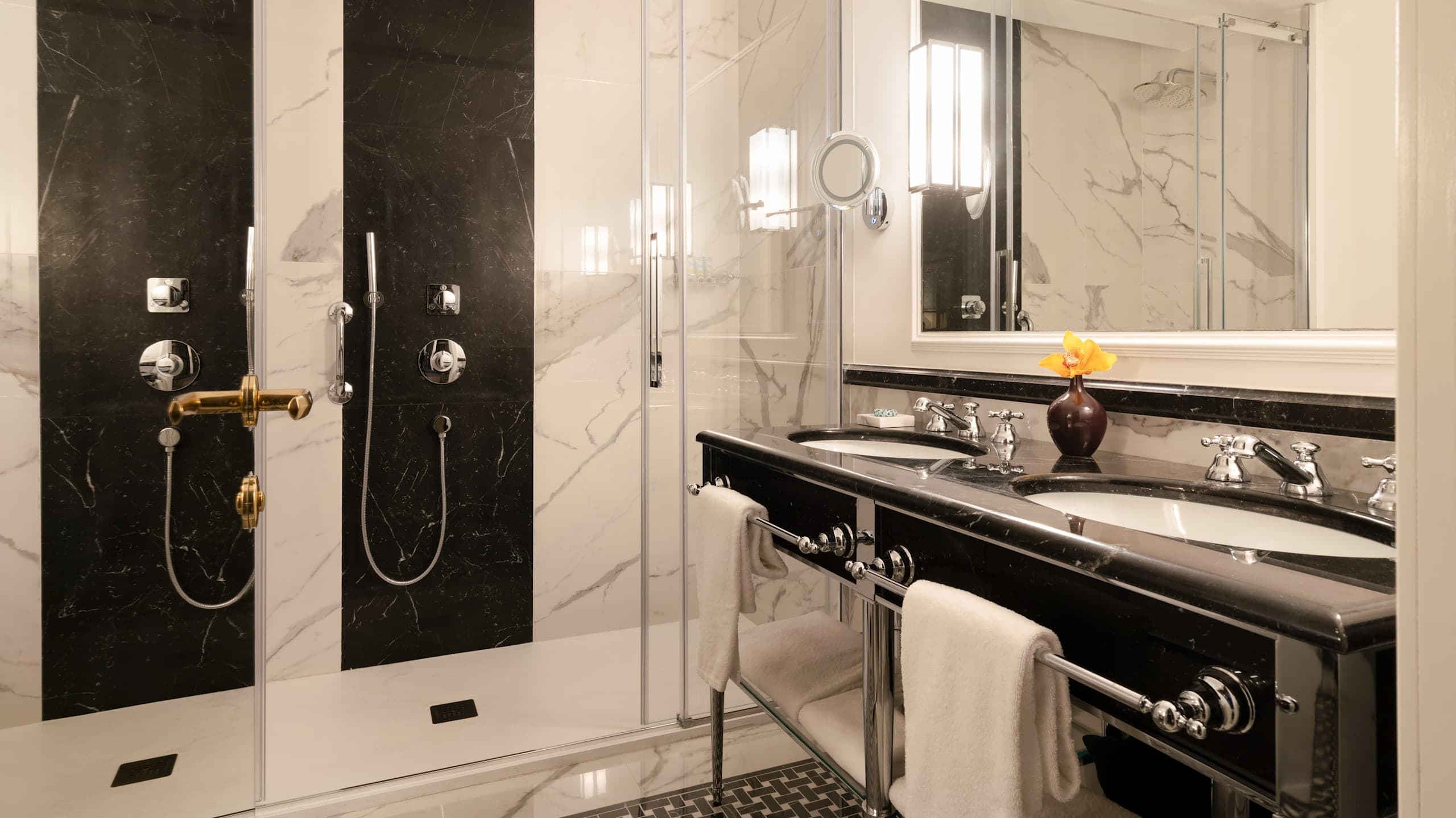 Romantic Junior Suite - Image 4