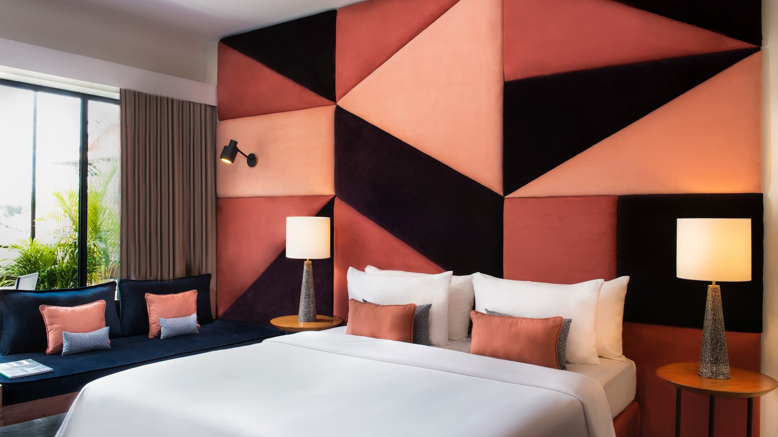 Deluxe Double or Twin Room - Image 6