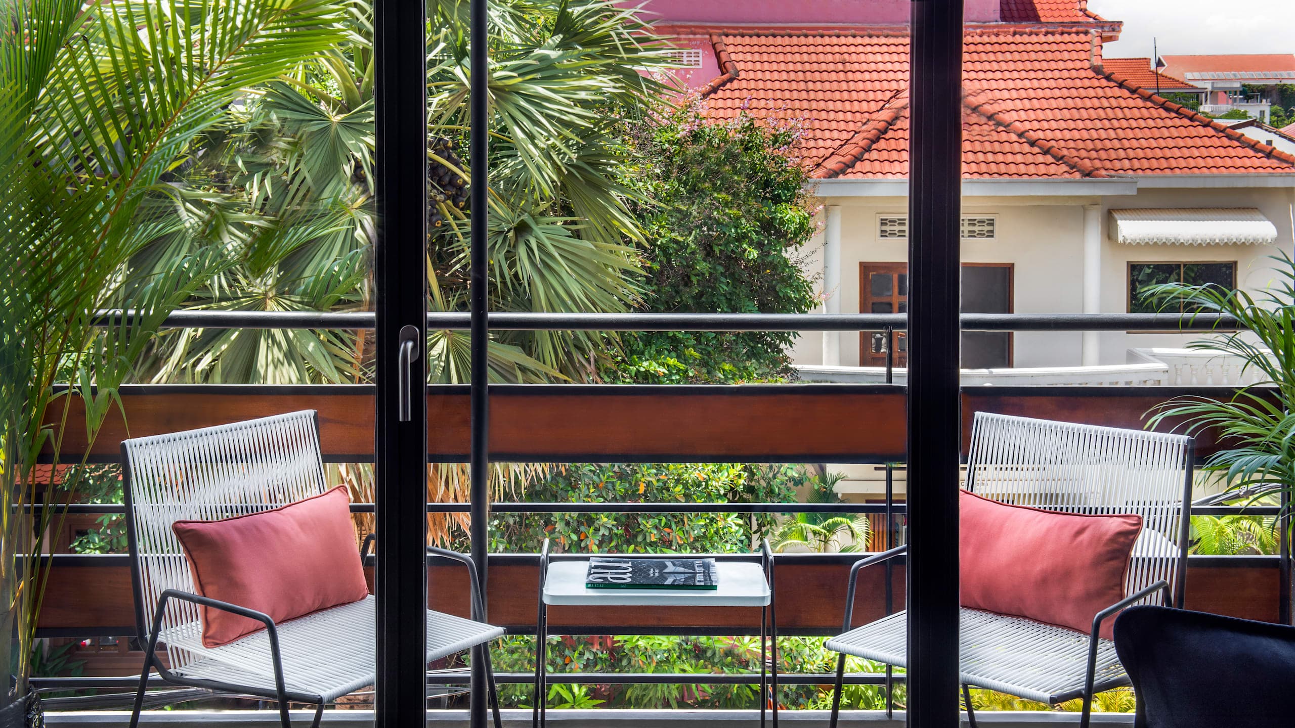 Deluxe Double or Twin Room - Image 5