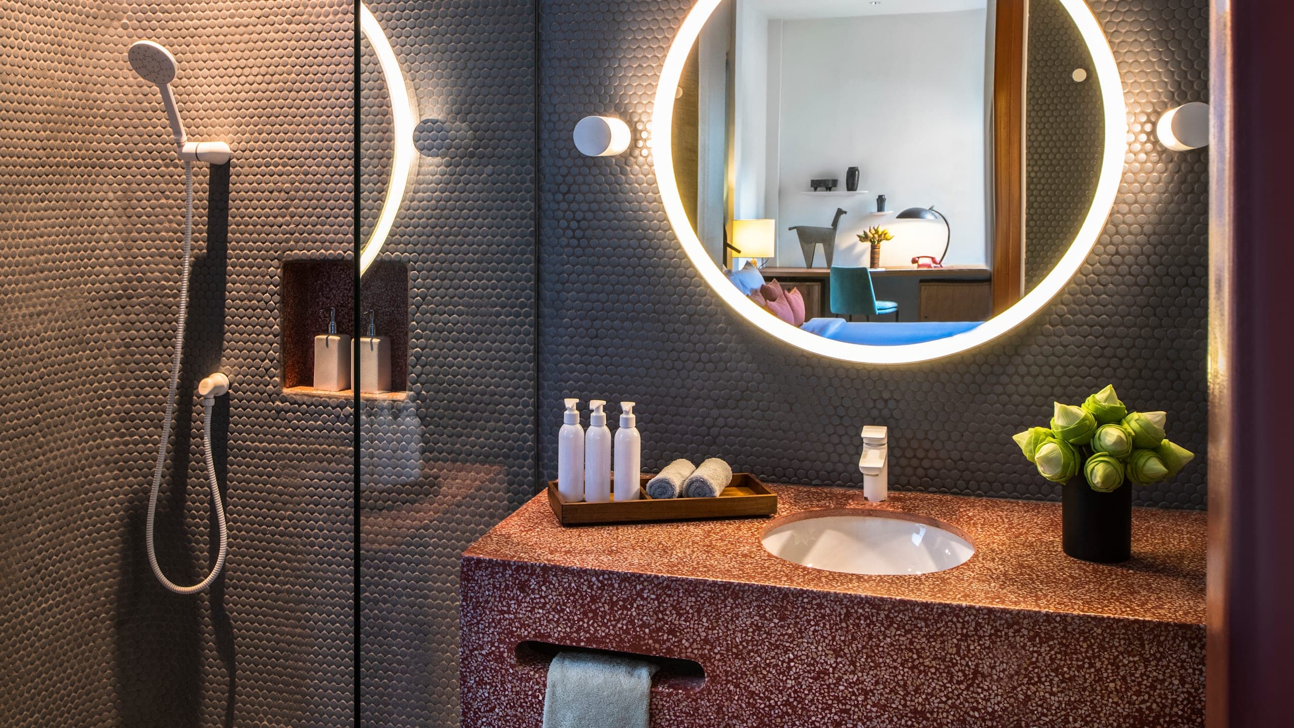 Deluxe Double or Twin Room - Image 2