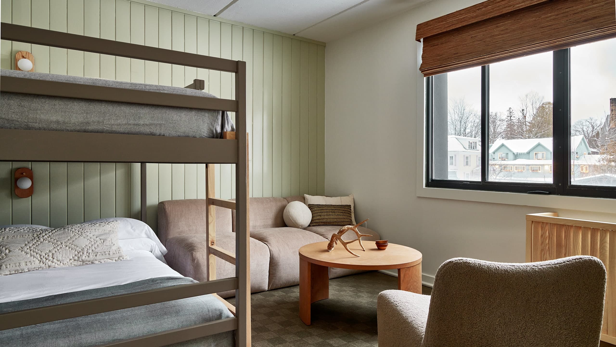 Bluebird Lake Placid - Image 4