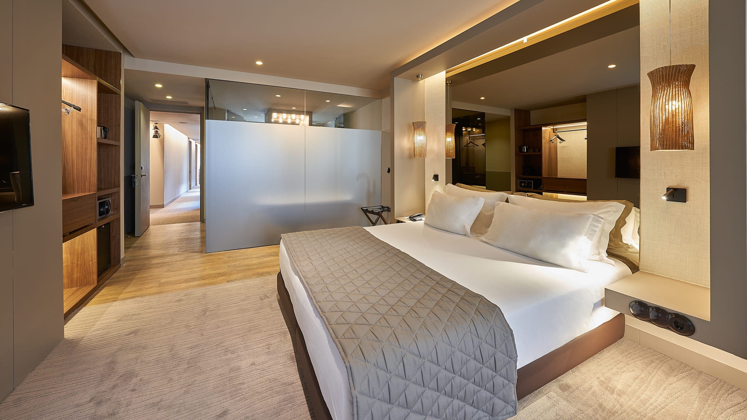 Junior Suite - Image 1