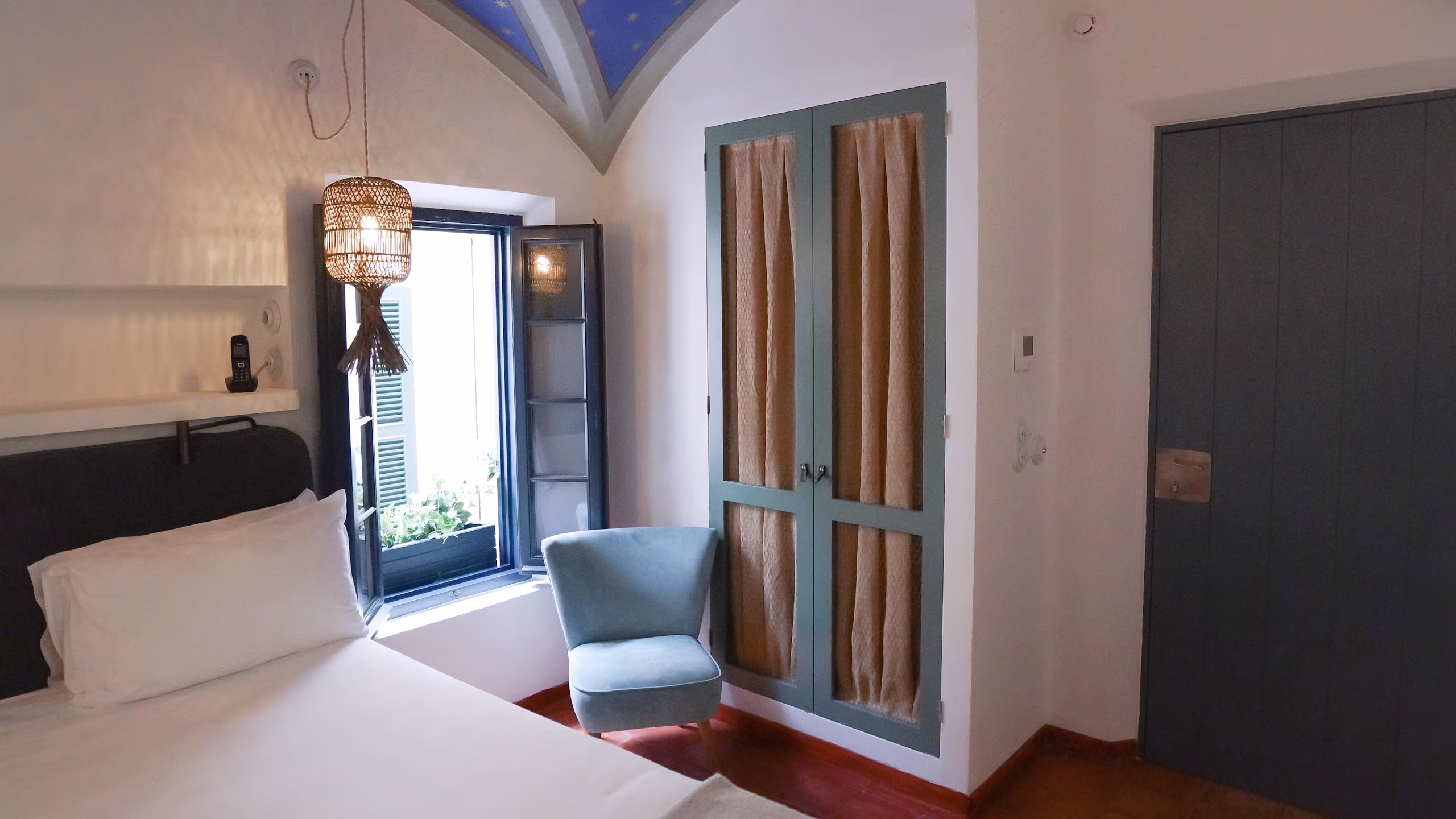 Historic Double Room - Image 3