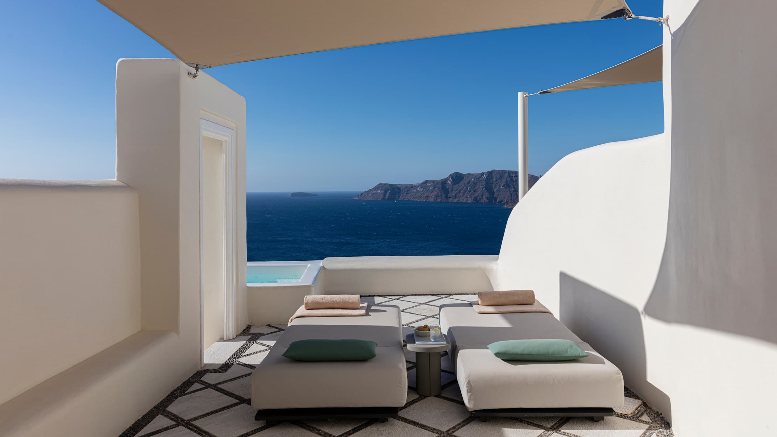 Honeymoon Suite with Plunge Pool - Image 4