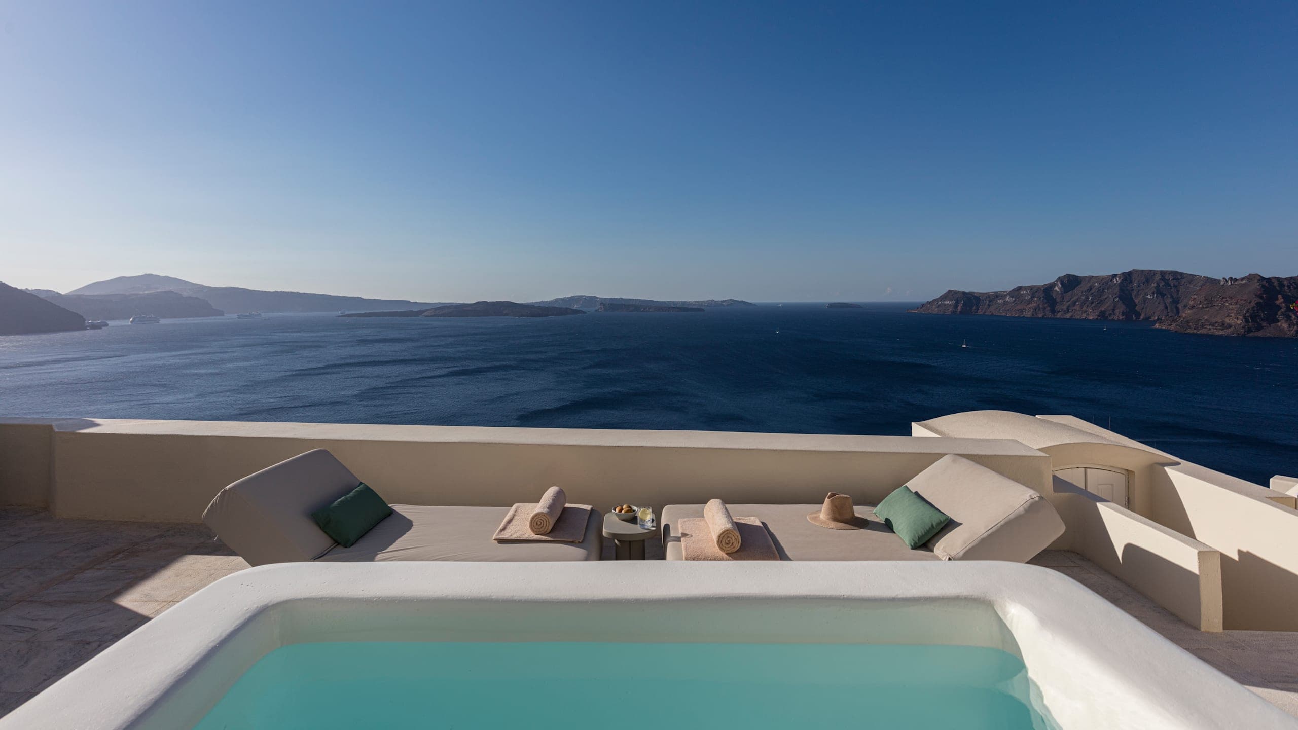 Honeymoon Suite with Plunge Pool - Image 2