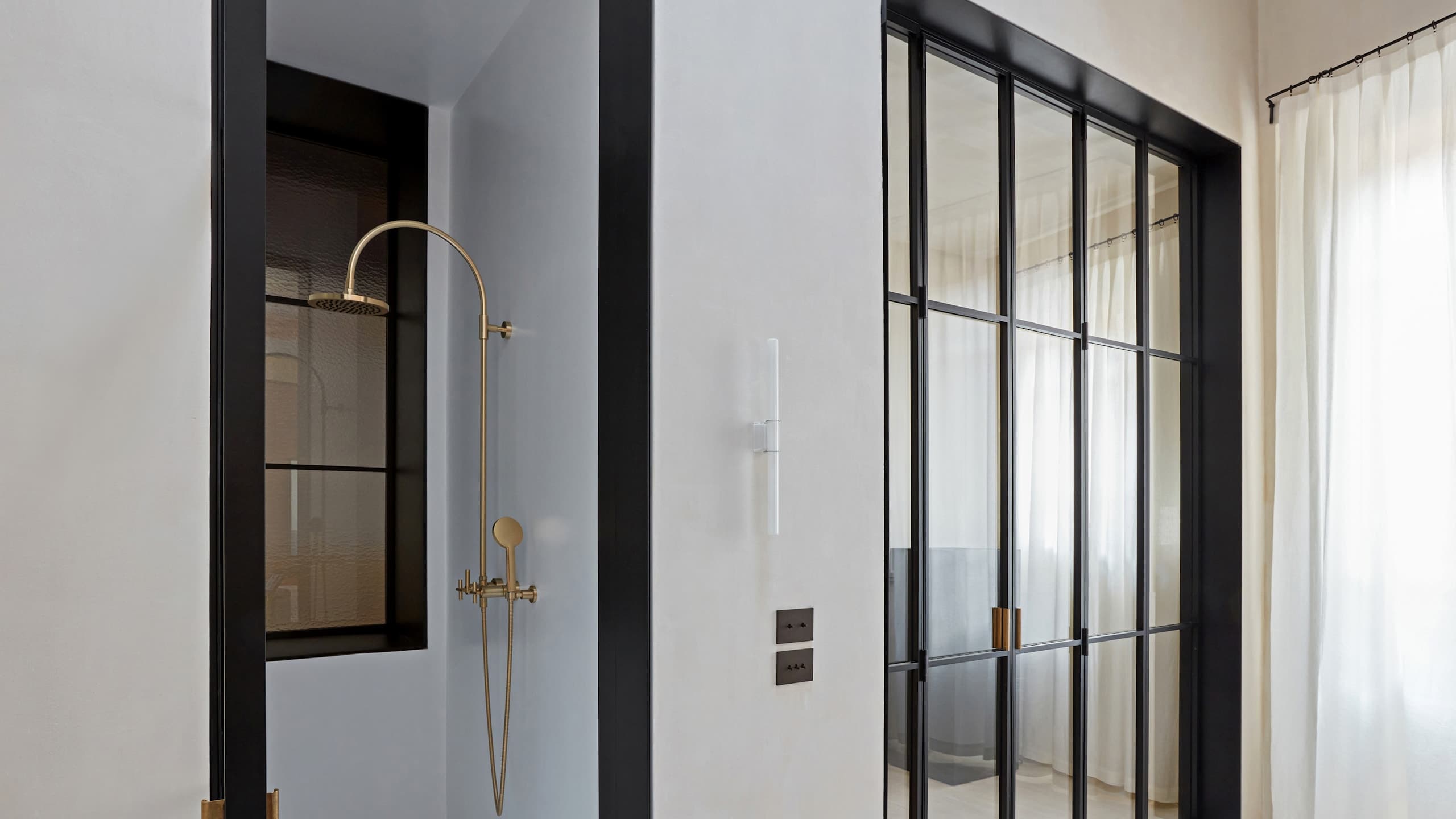 Junior Suite - Image 10