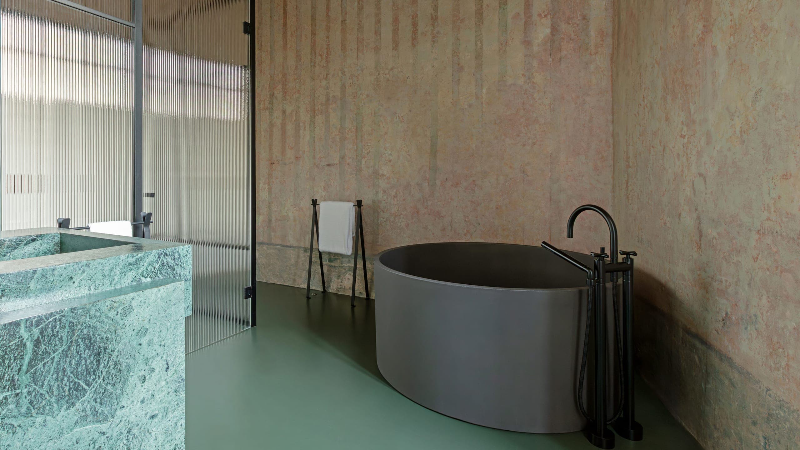 Junior Suite - Image 4