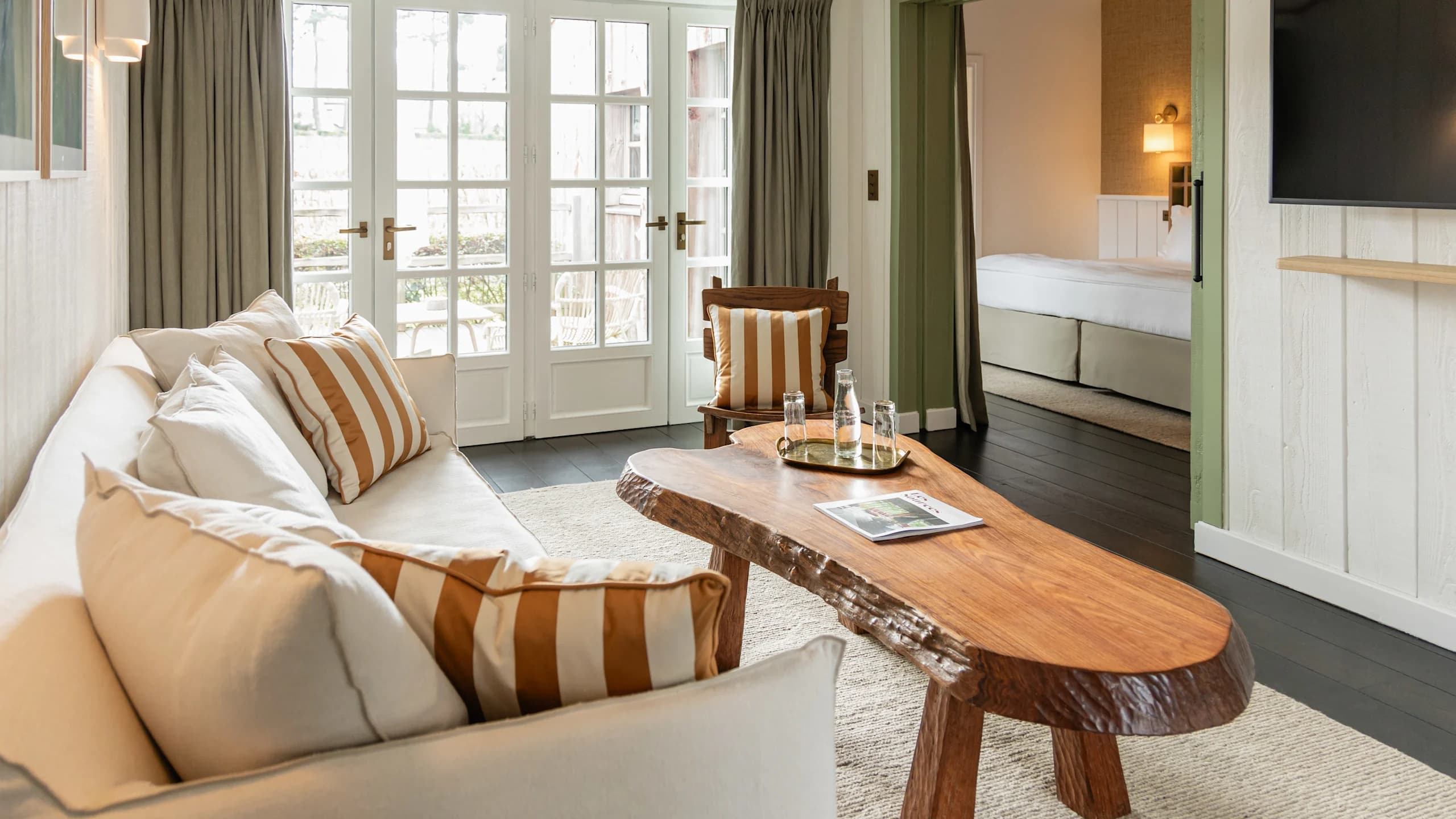 Signature Suite - Image 3