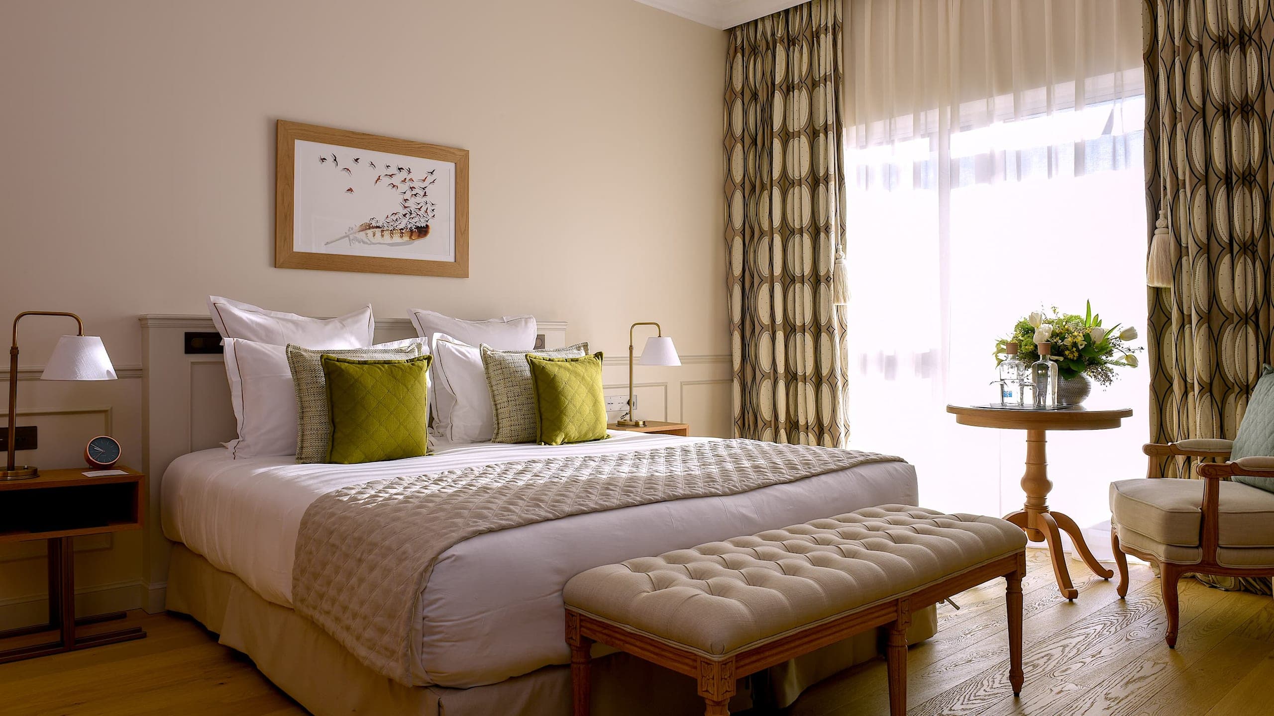 Deluxe Room - Image 3